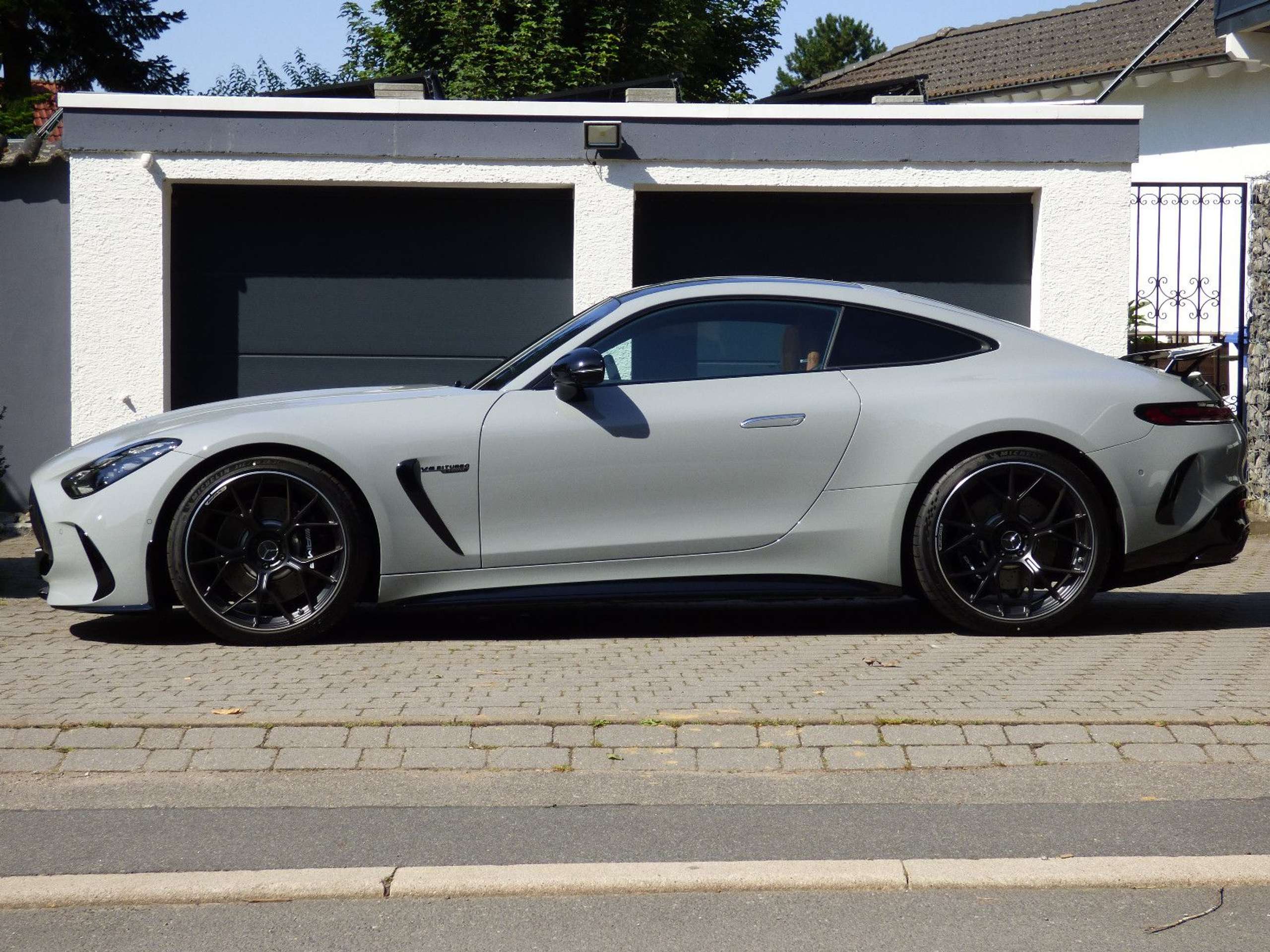 Mercedes-Benz - AMG GT