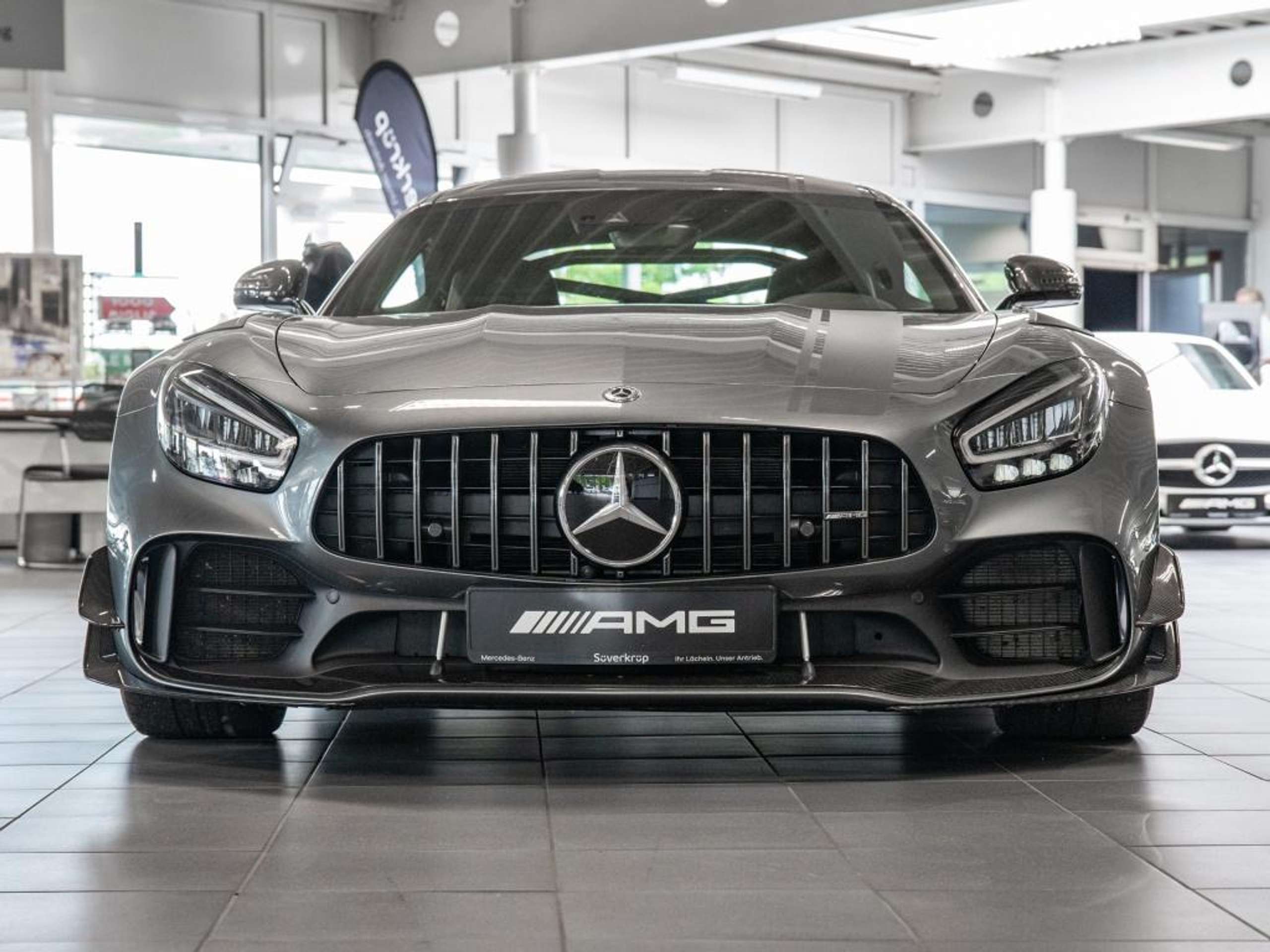 Mercedes-Benz - AMG GT