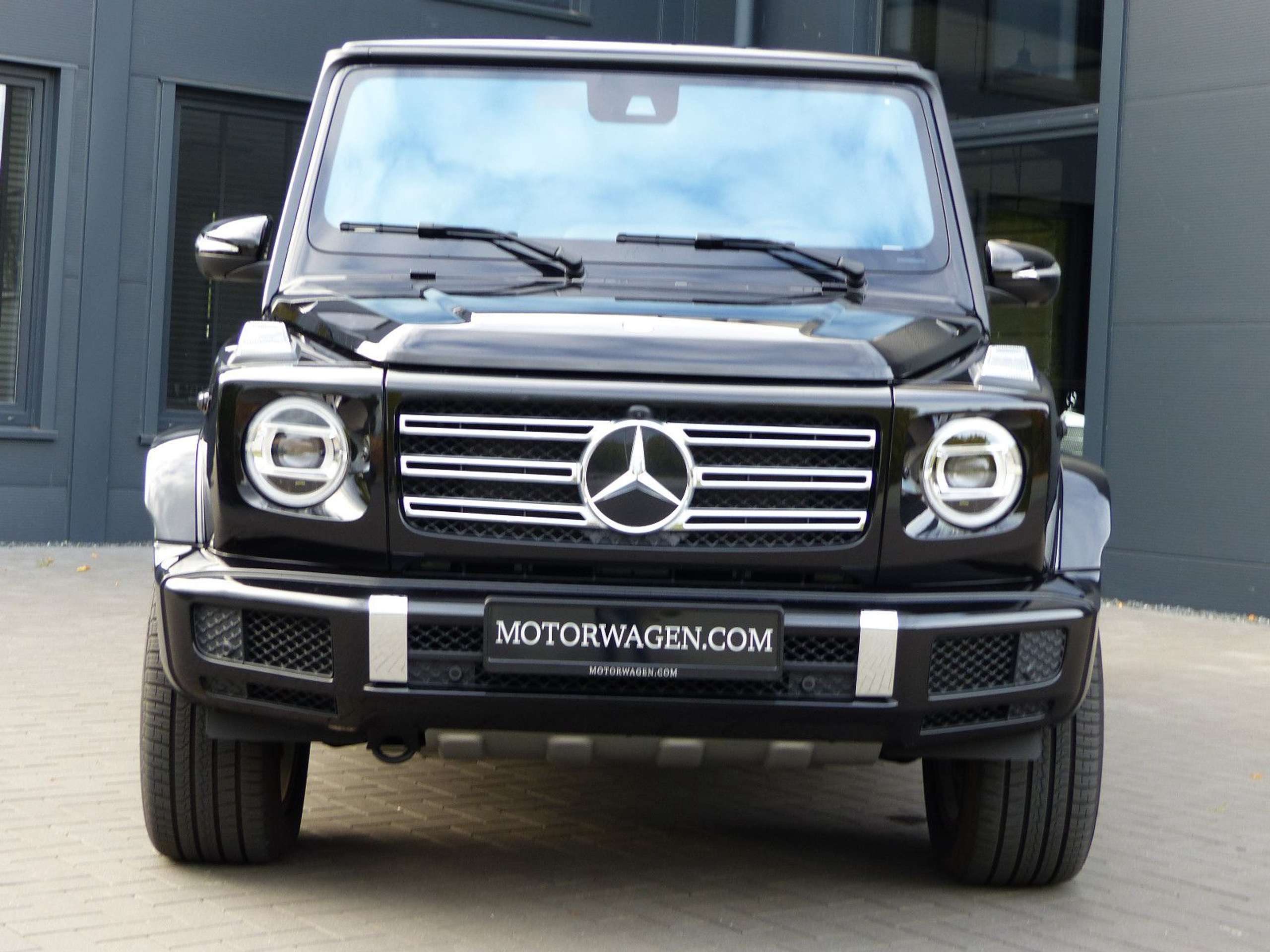 Mercedes-Benz - G 500