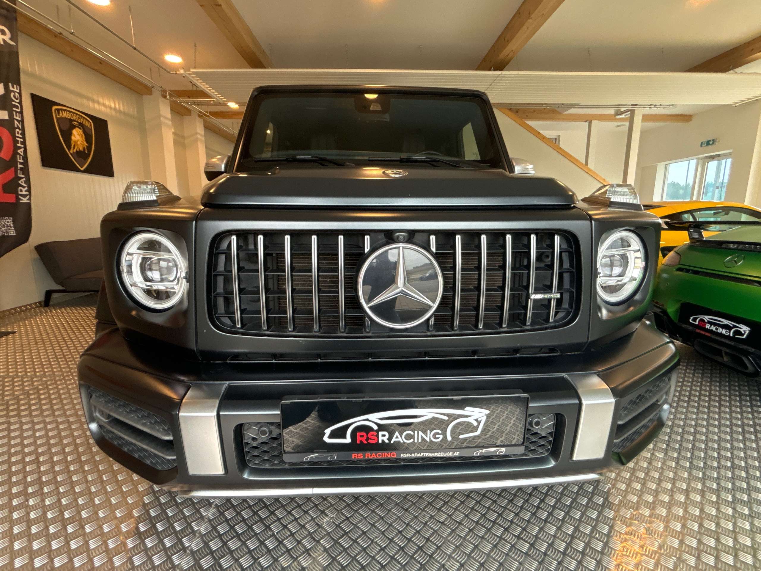 Mercedes-Benz - G 63 AMG