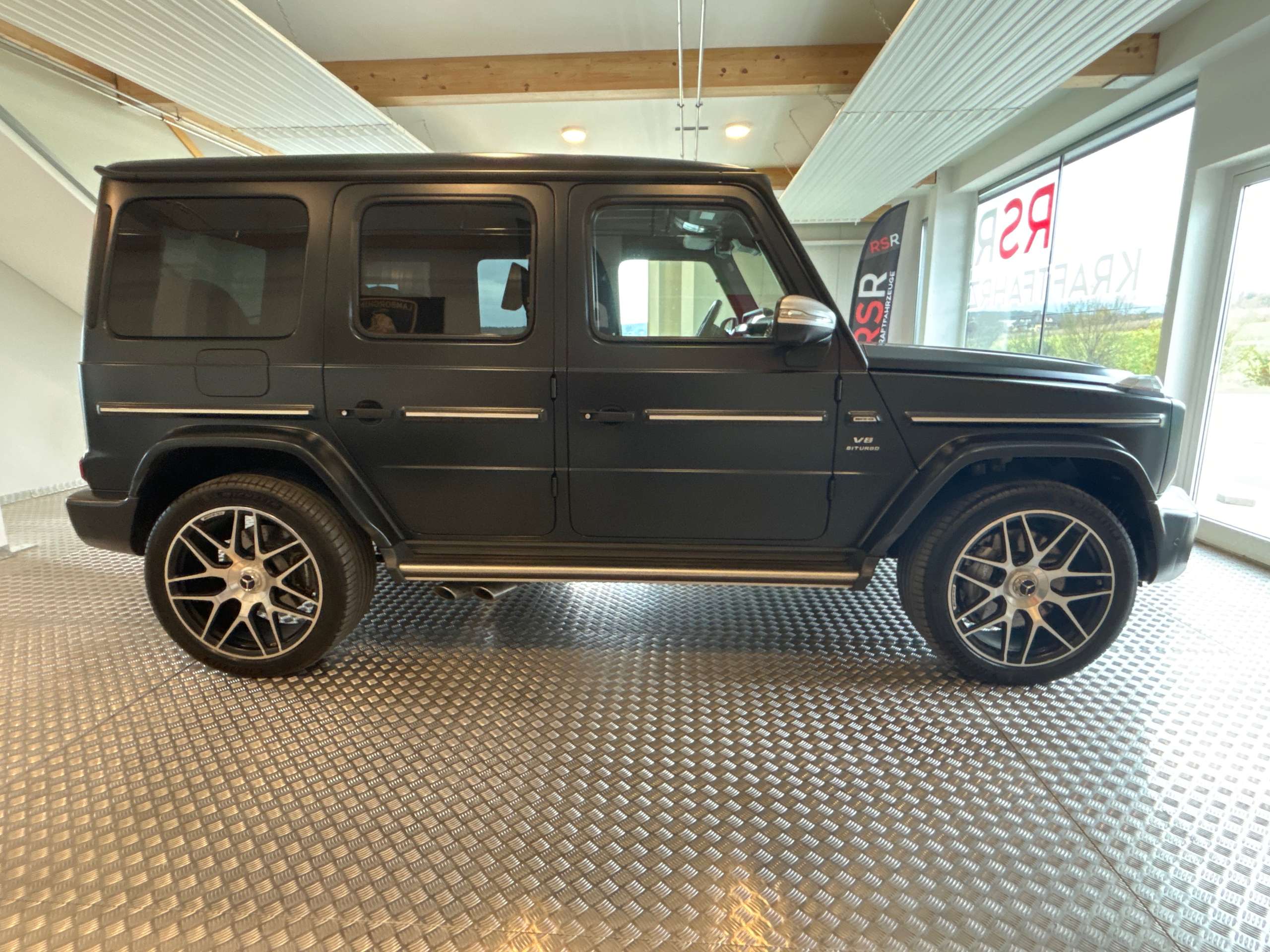 Mercedes-Benz - G 63 AMG