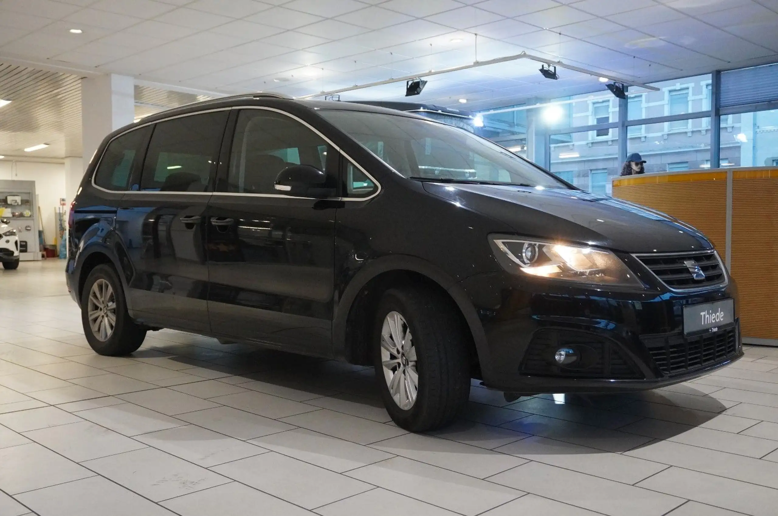 SEAT - Alhambra