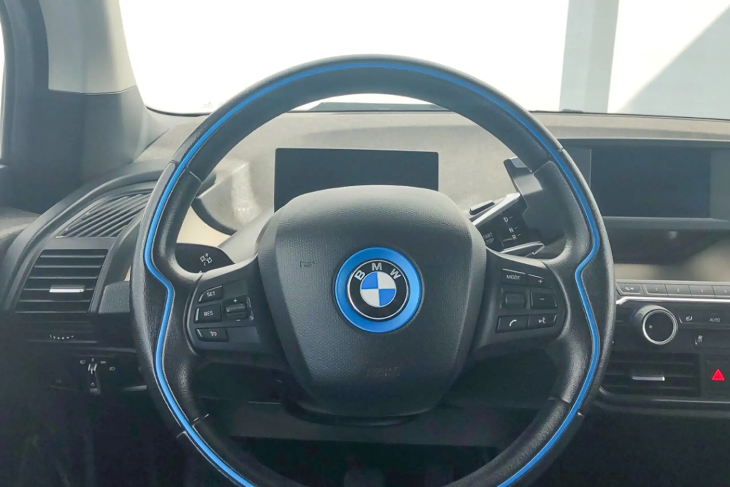 BMW - i3