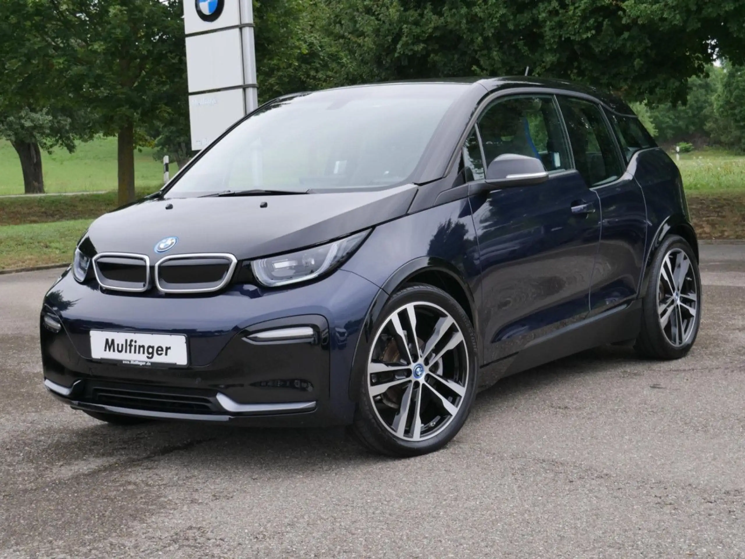 BMW - i3