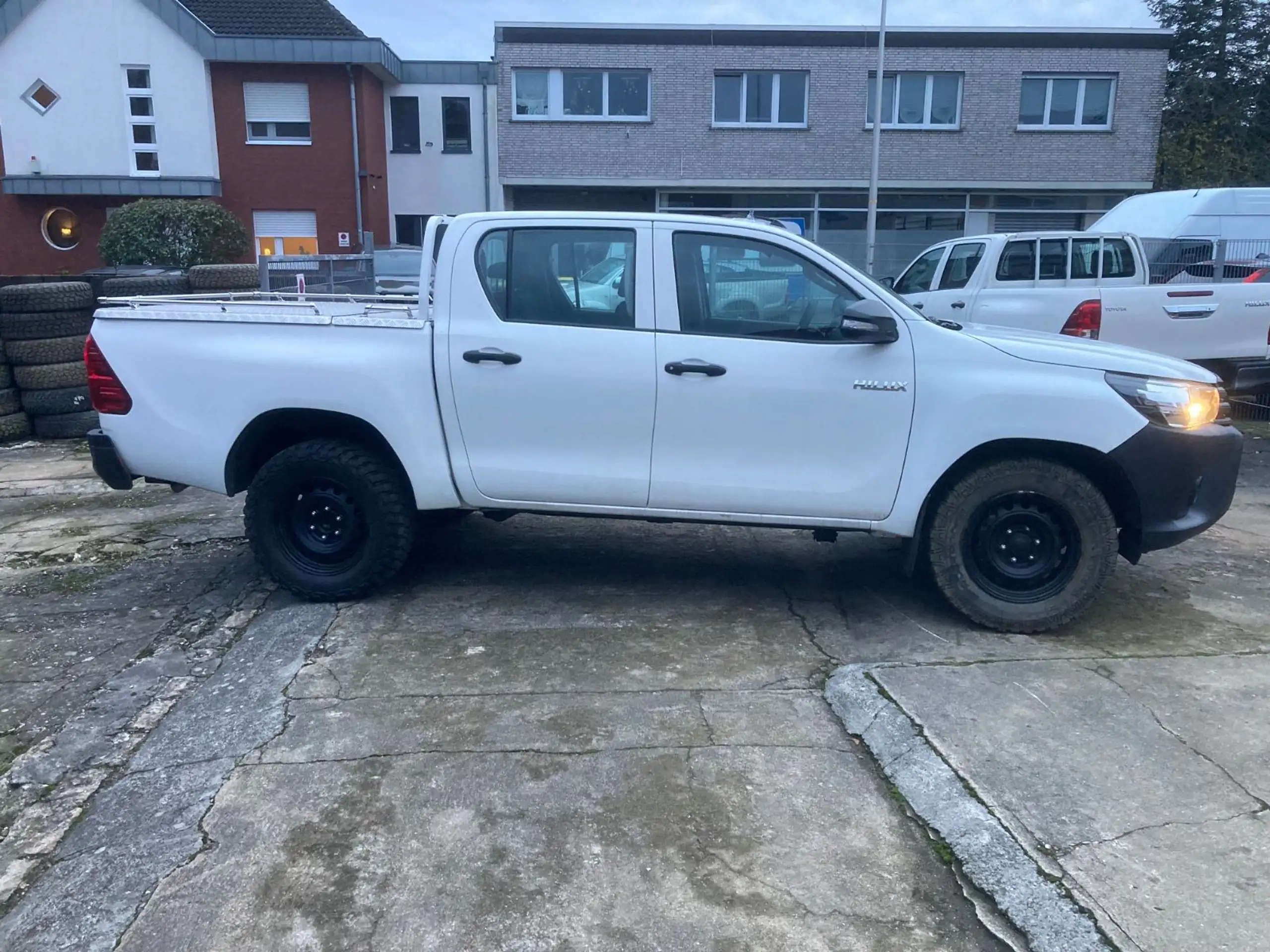 Toyota - Hilux