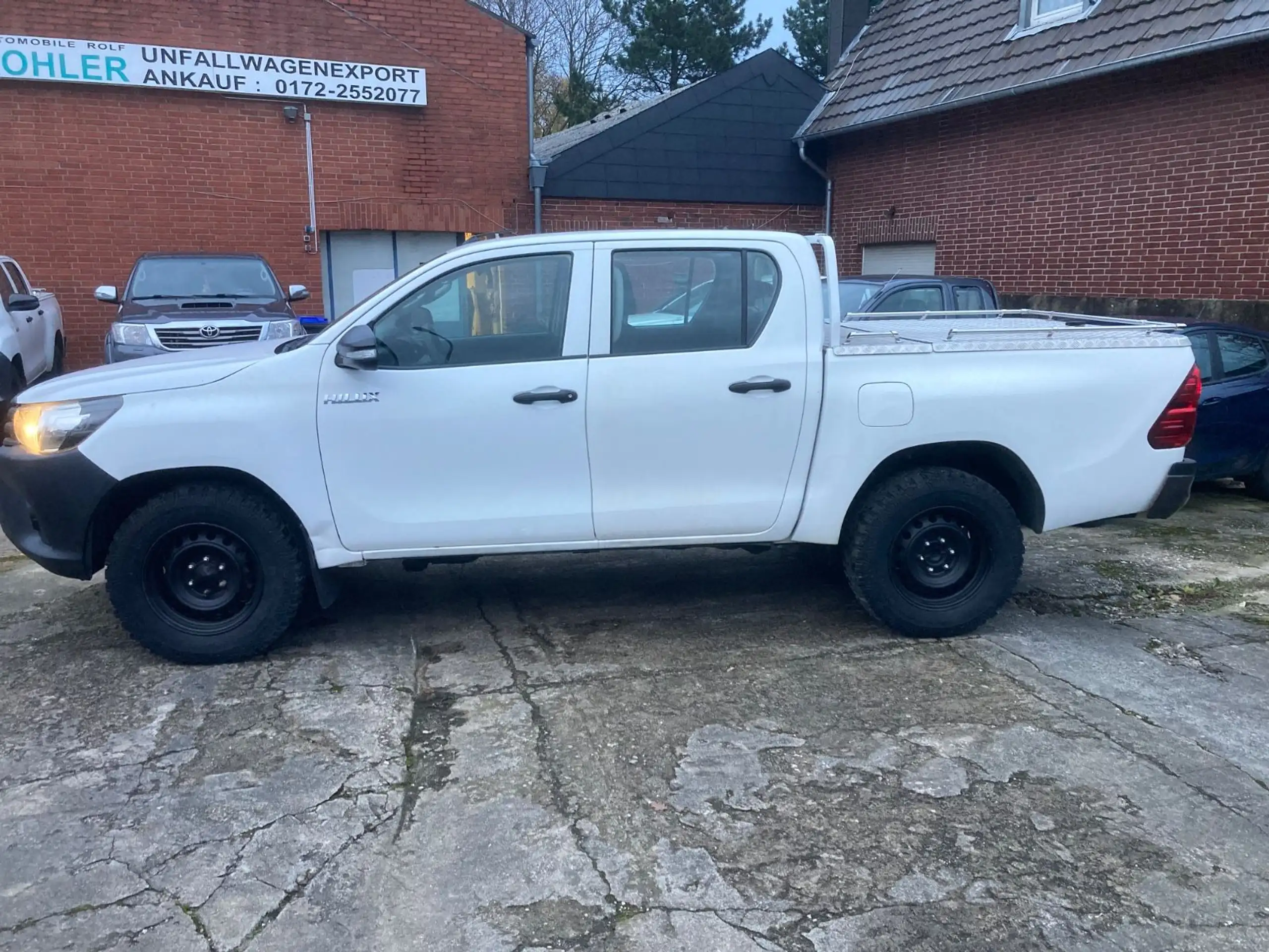 Toyota - Hilux