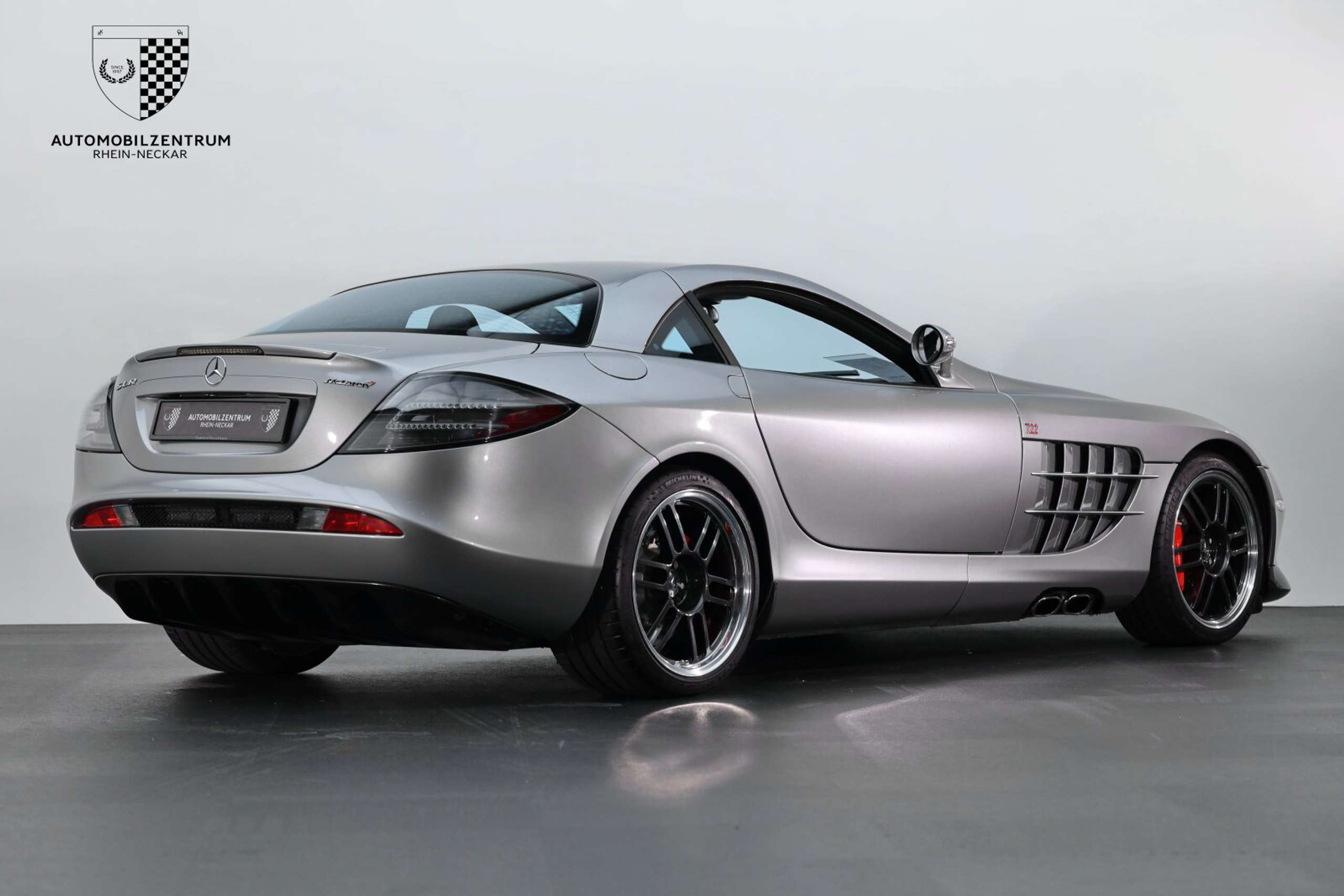 Mercedes-Benz - SLR