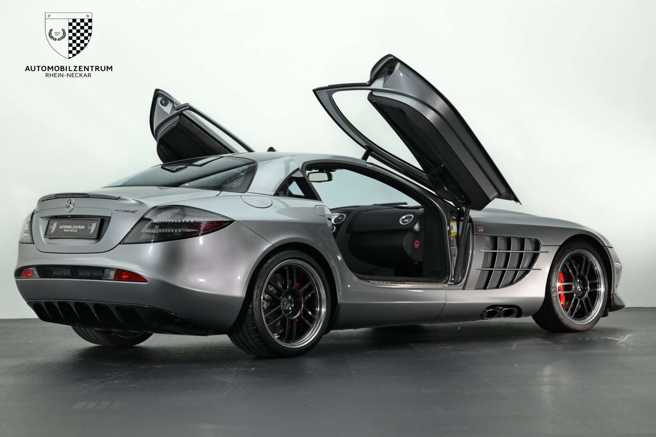 Mercedes-Benz - SLR