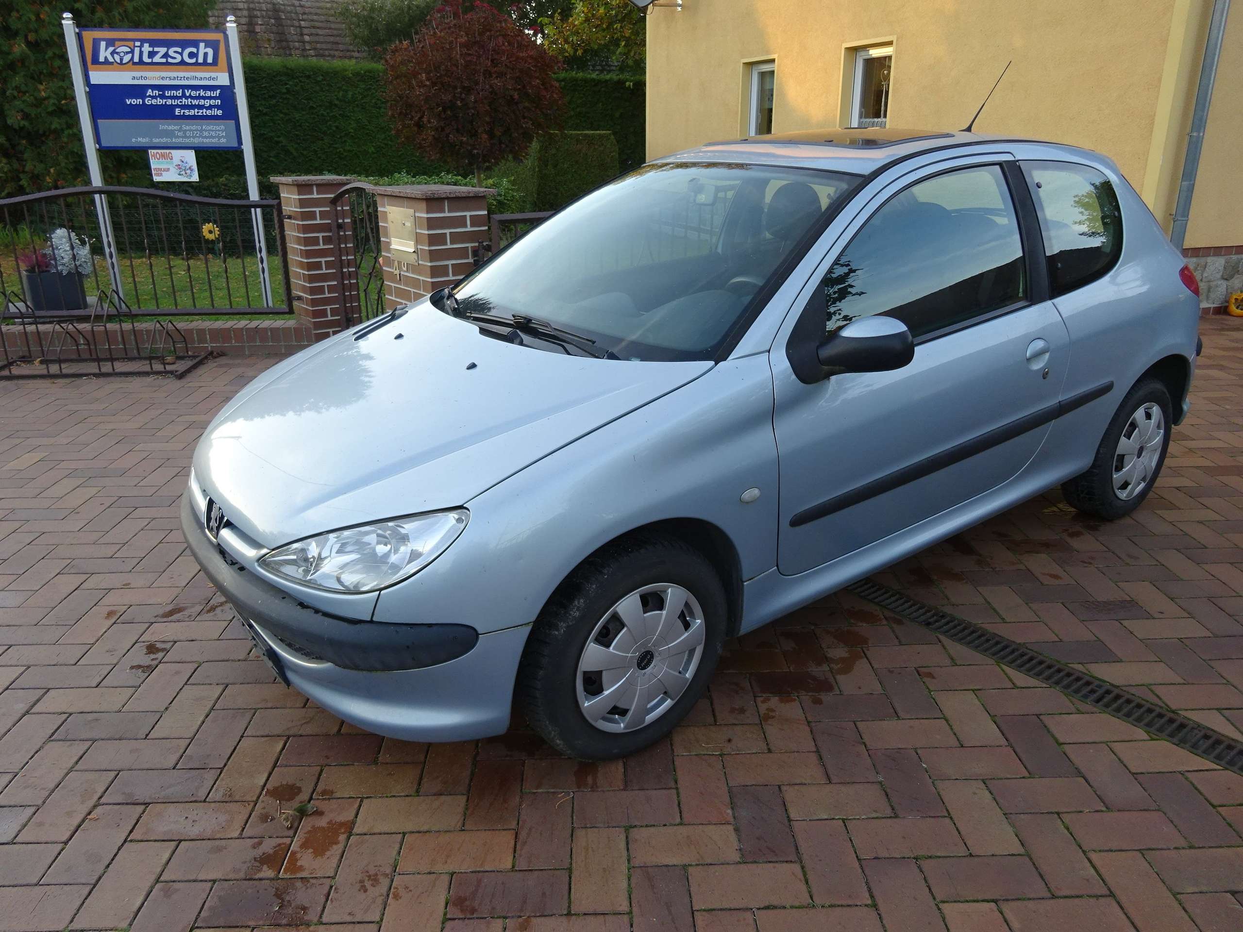 Peugeot - 206