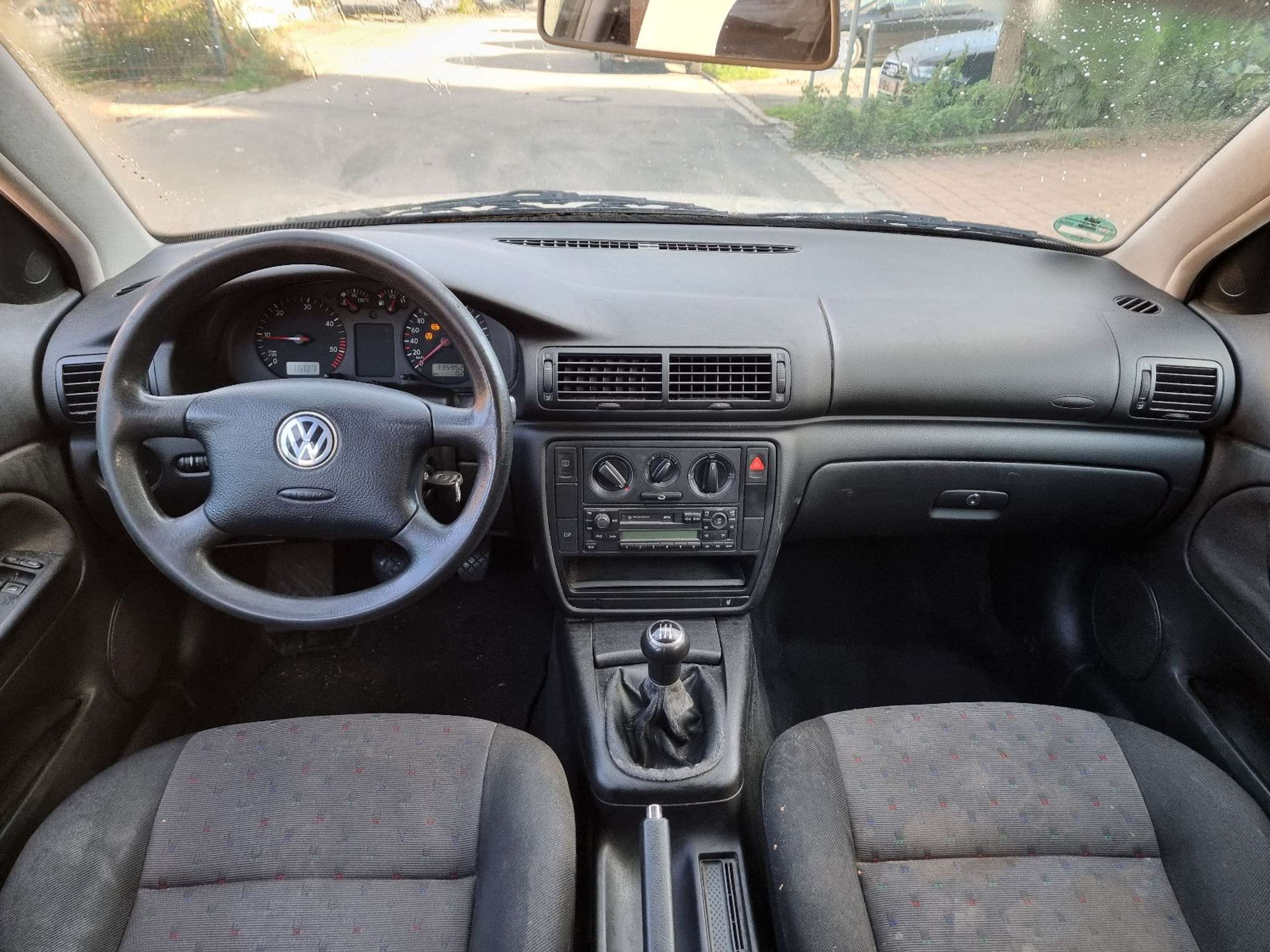 Volkswagen - Passat