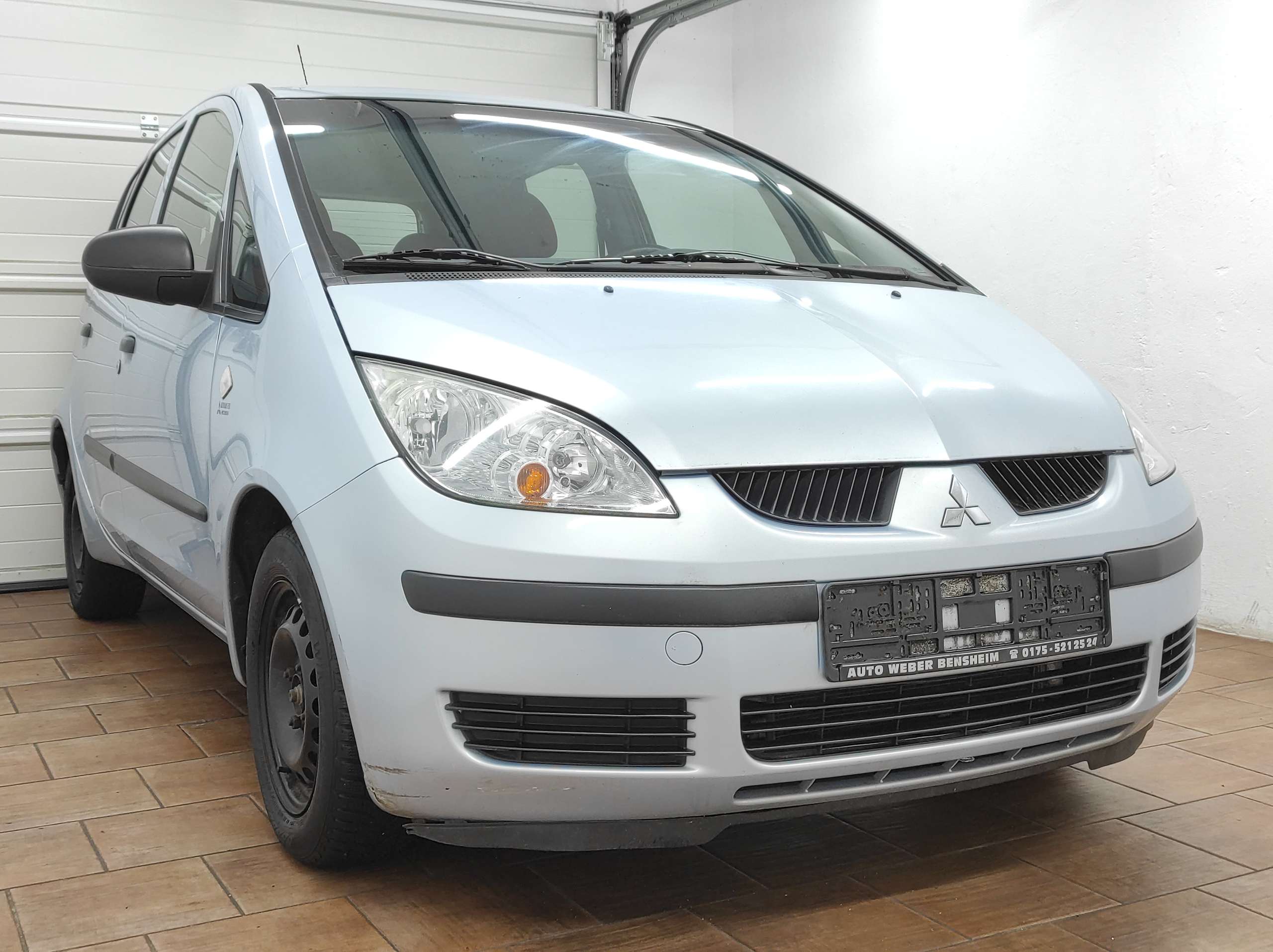 Mitsubishi - Colt