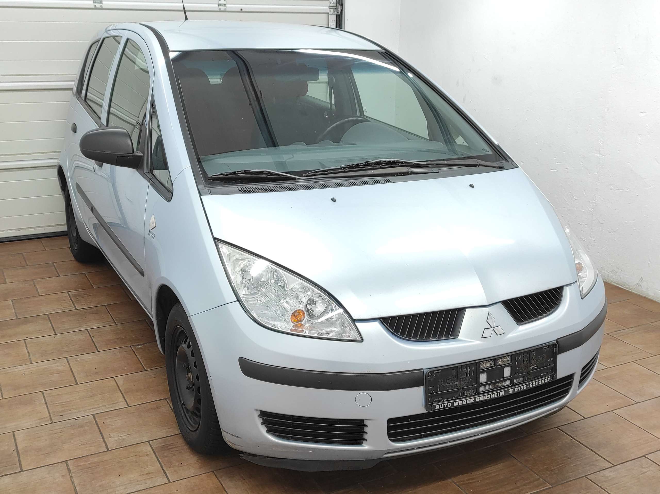 Mitsubishi - Colt