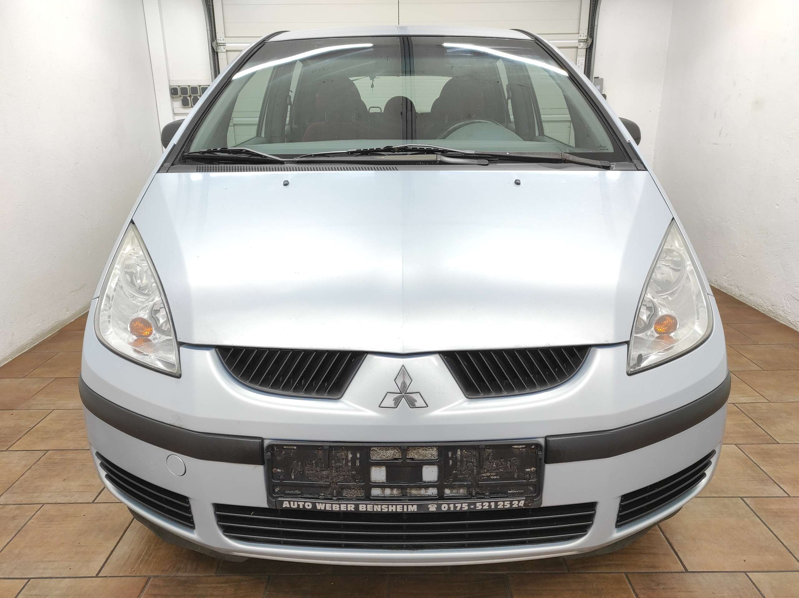 Mitsubishi - Colt