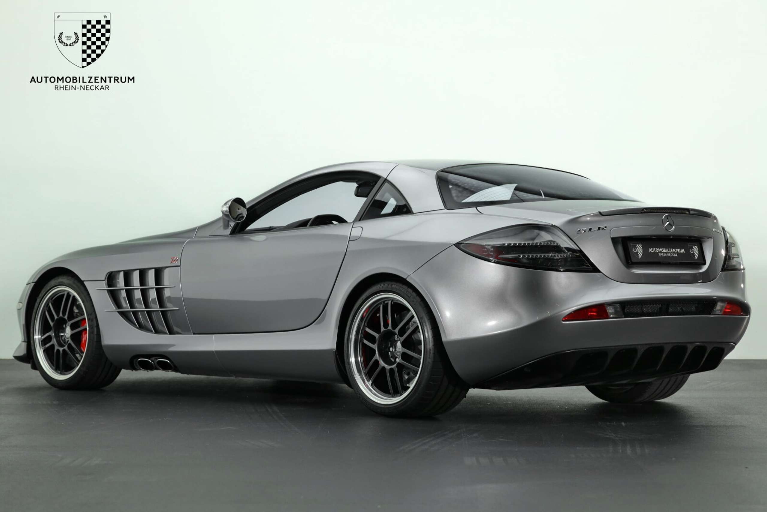 Mercedes-Benz - SLR