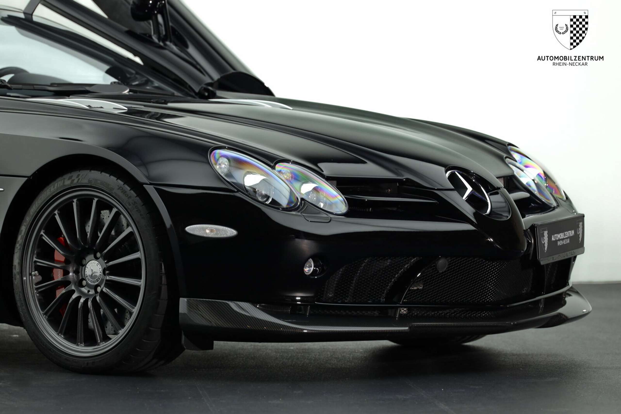 Mercedes-Benz - SLR