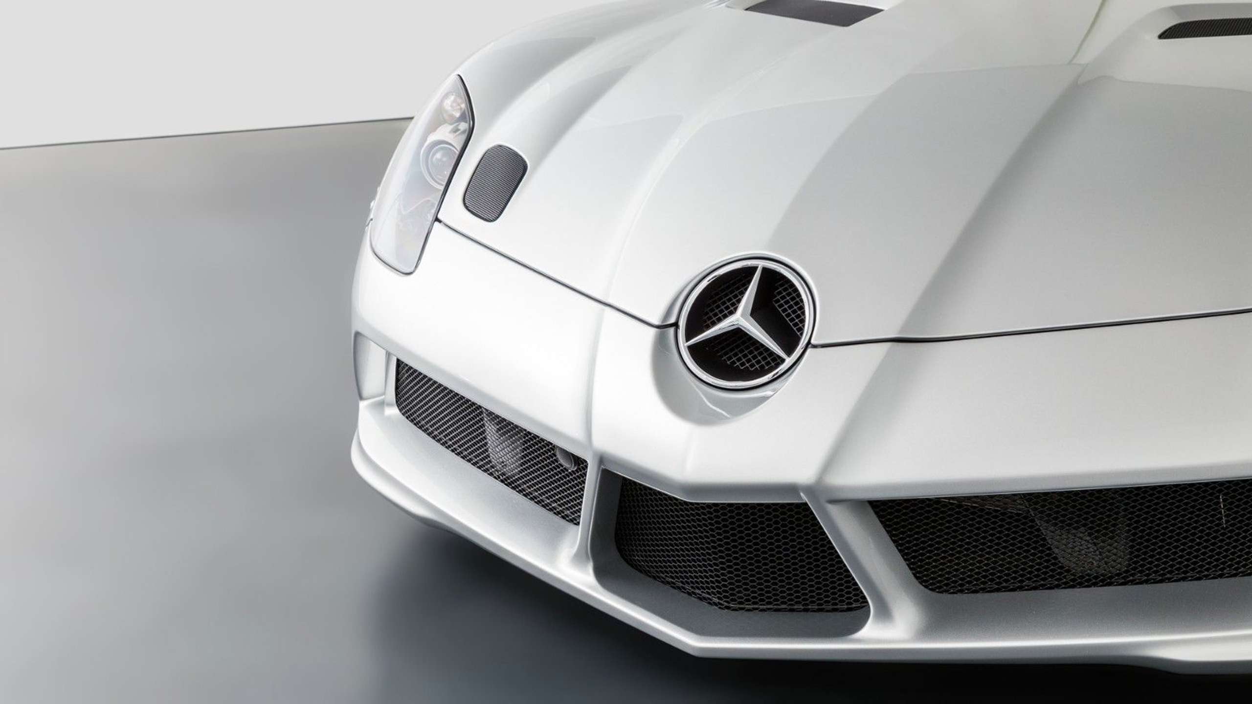 Mercedes-Benz - SLR