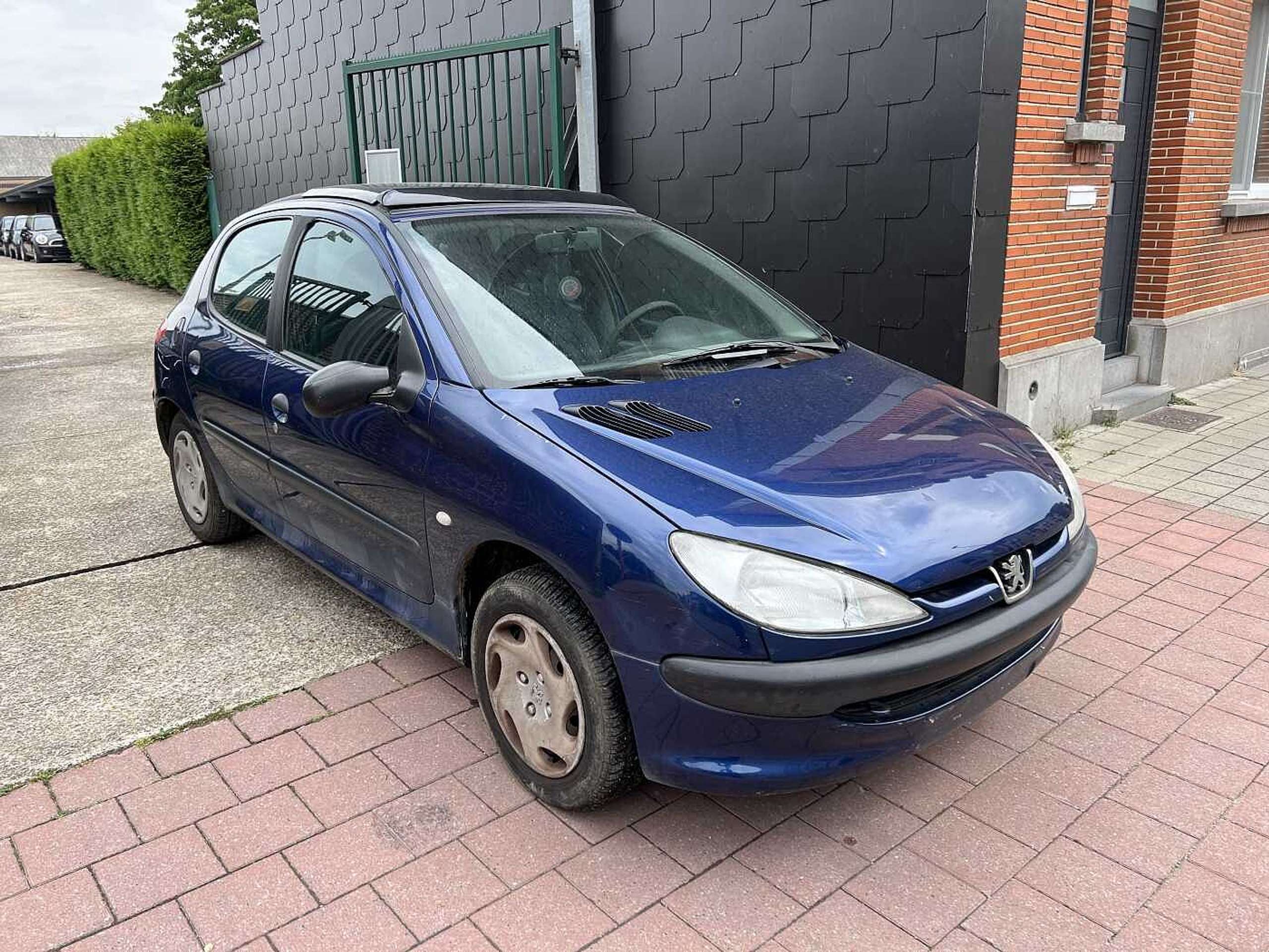 Peugeot - 206