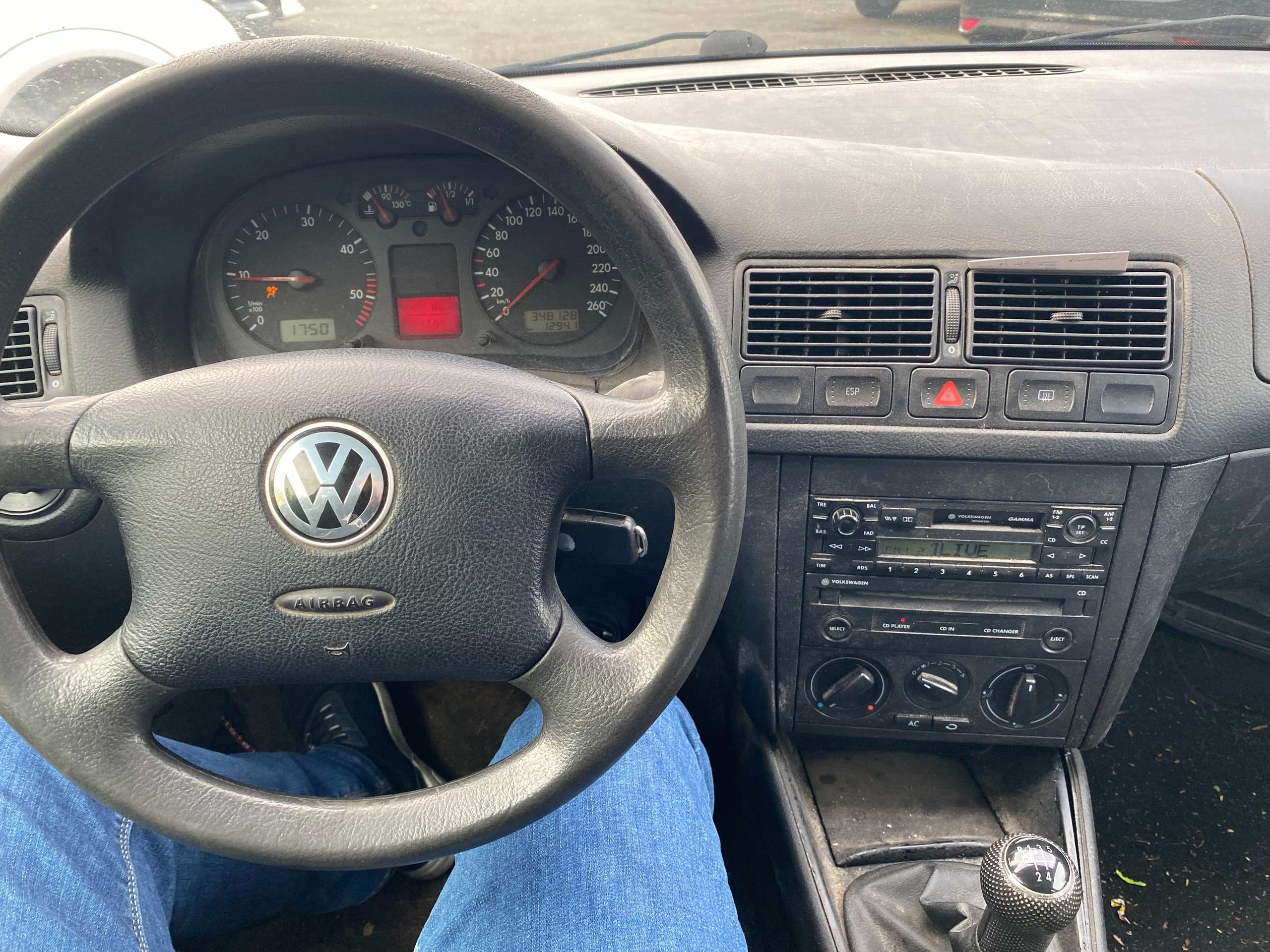 Volkswagen - Golf