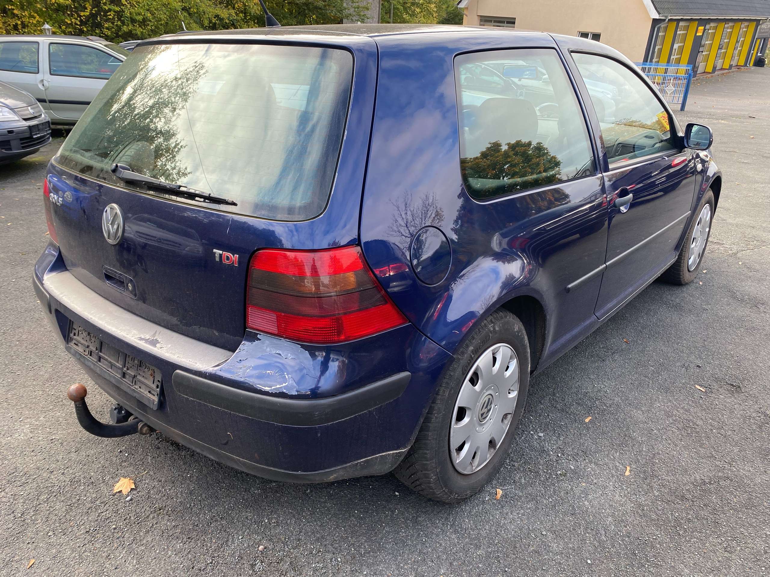 Volkswagen - Golf