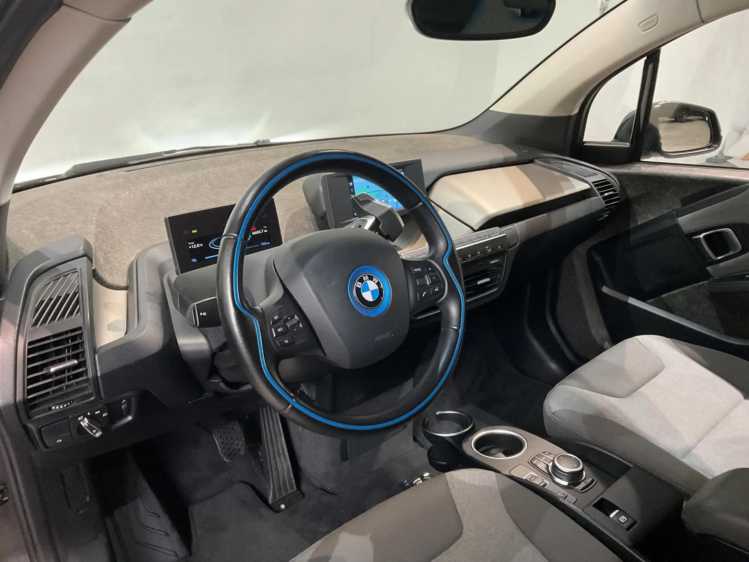 BMW - i3