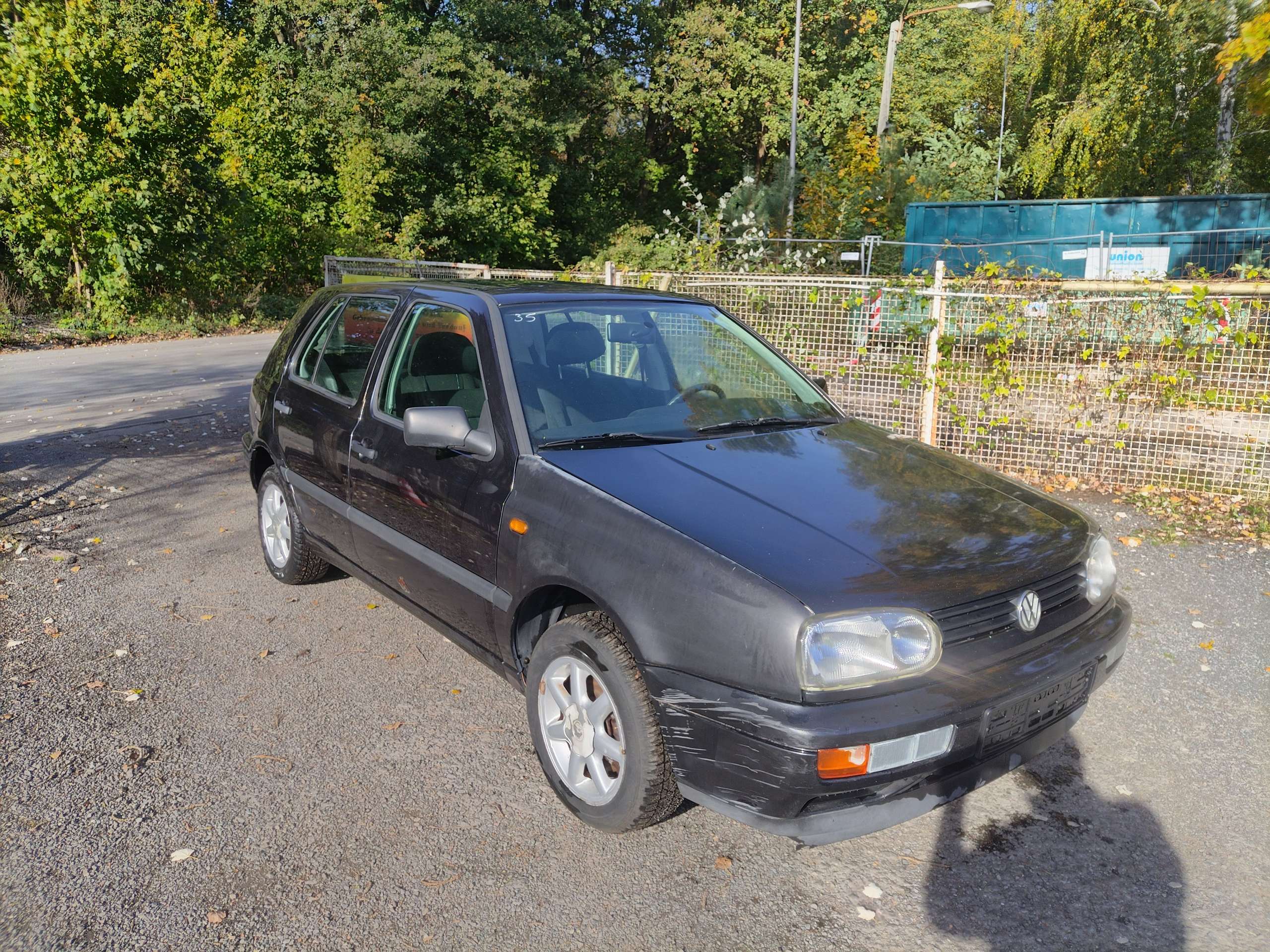 Volkswagen - Golf