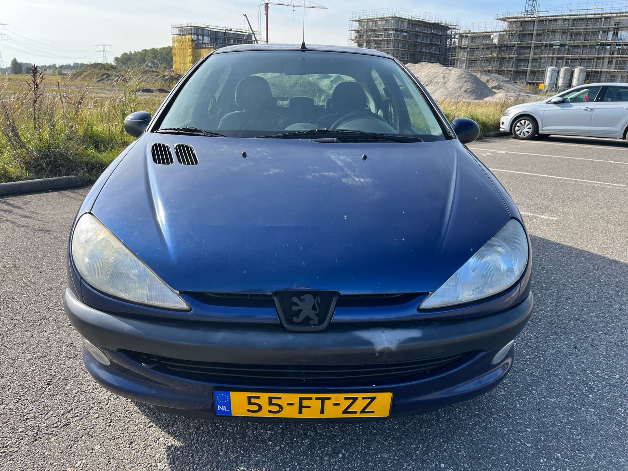 Peugeot - 206