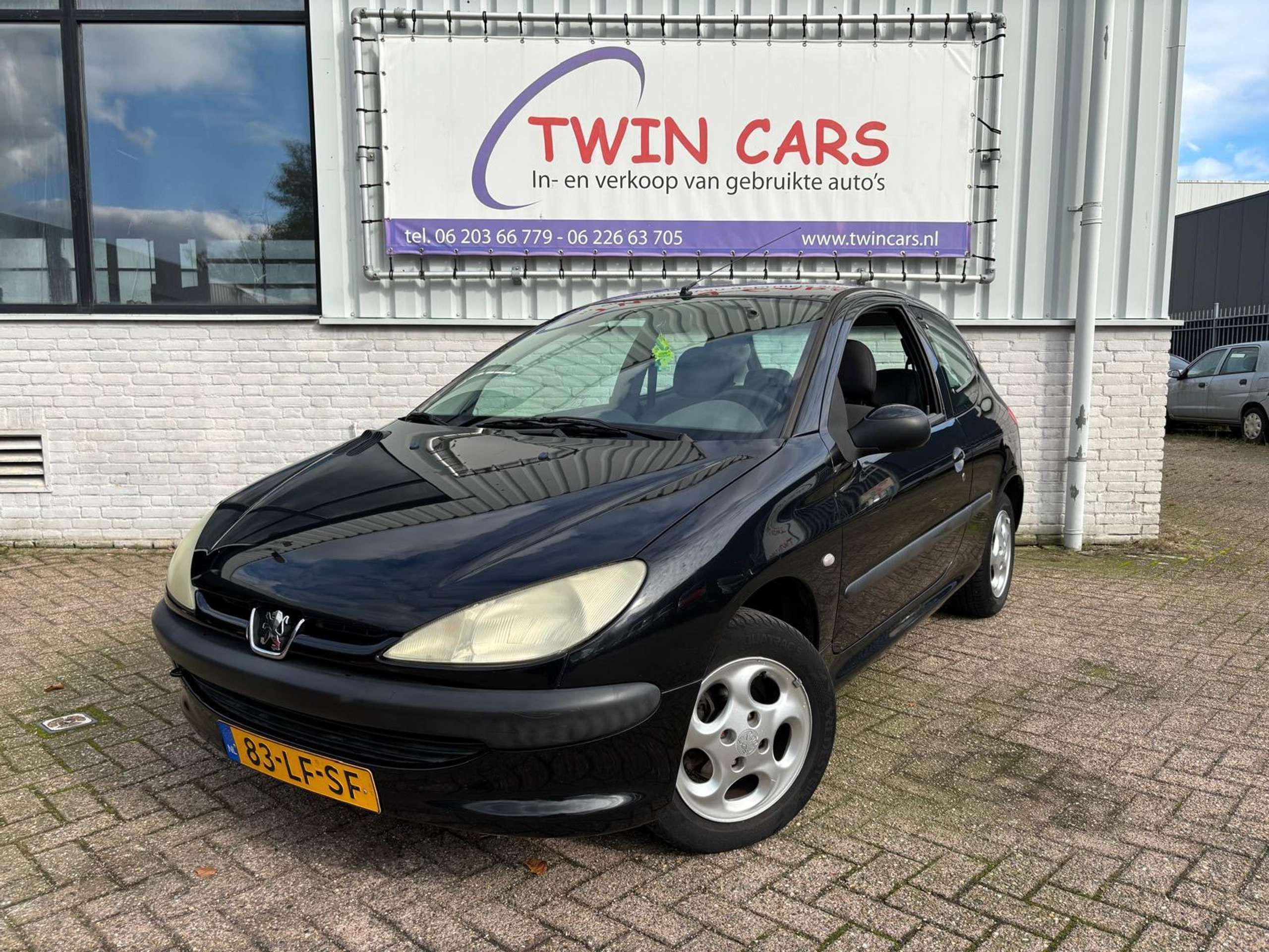 Peugeot - 206