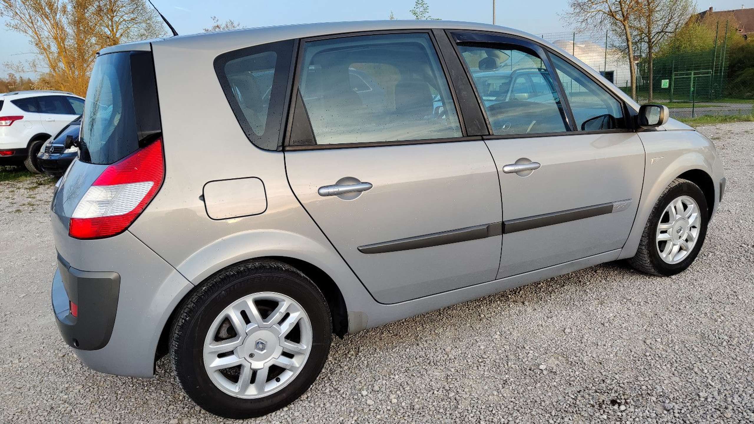 Renault - Scenic