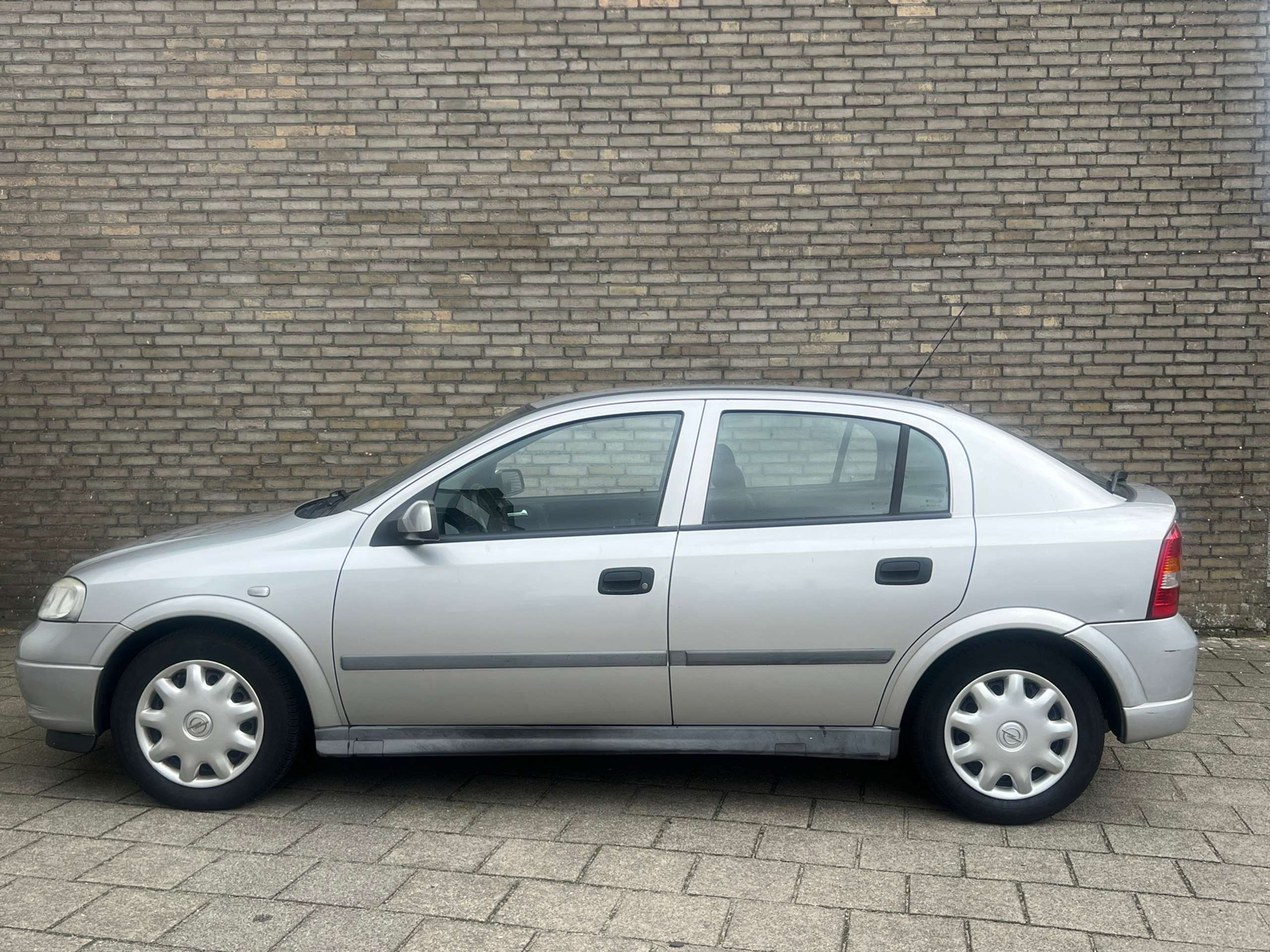 Opel - Astra