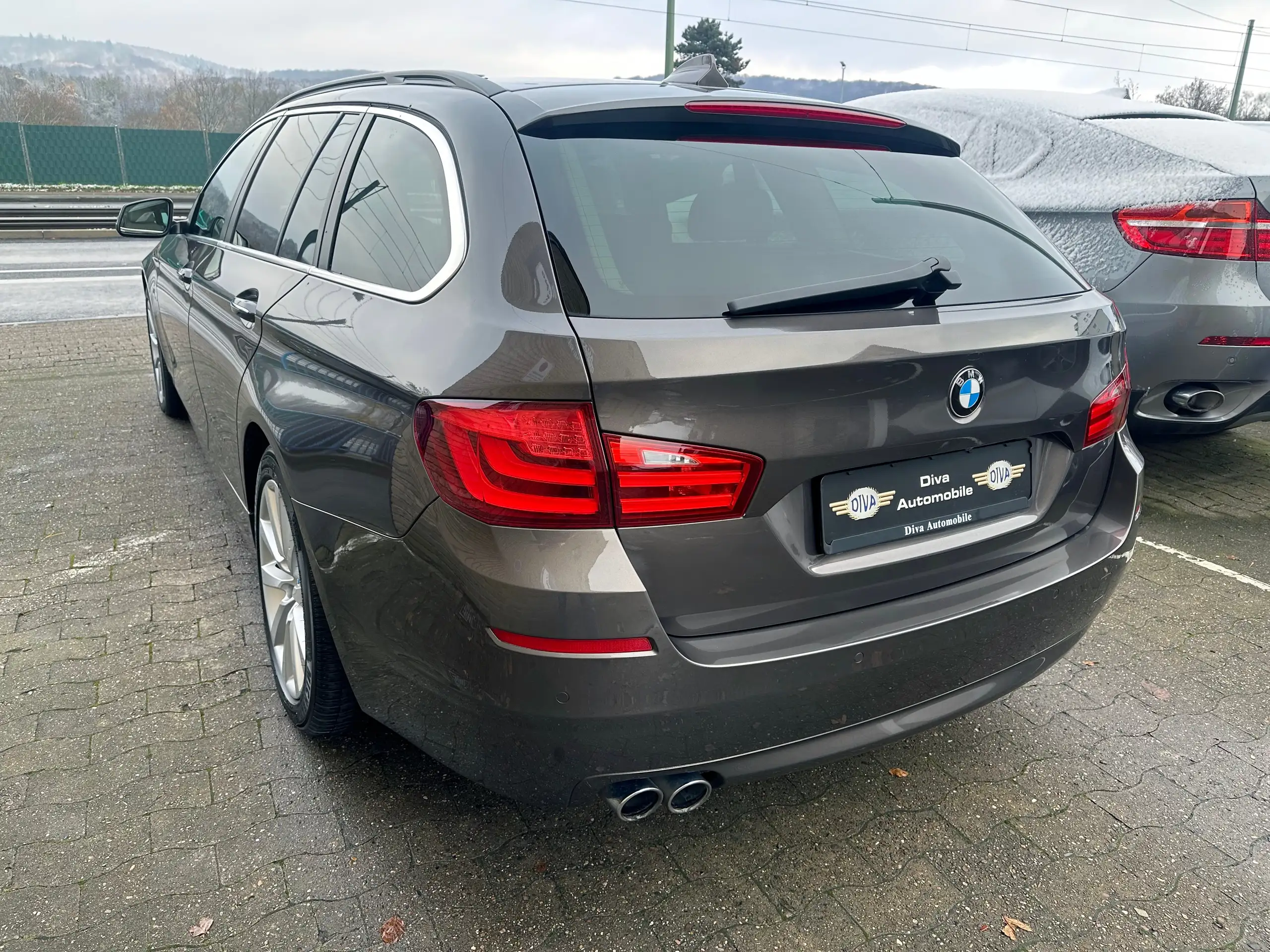 BMW - 525