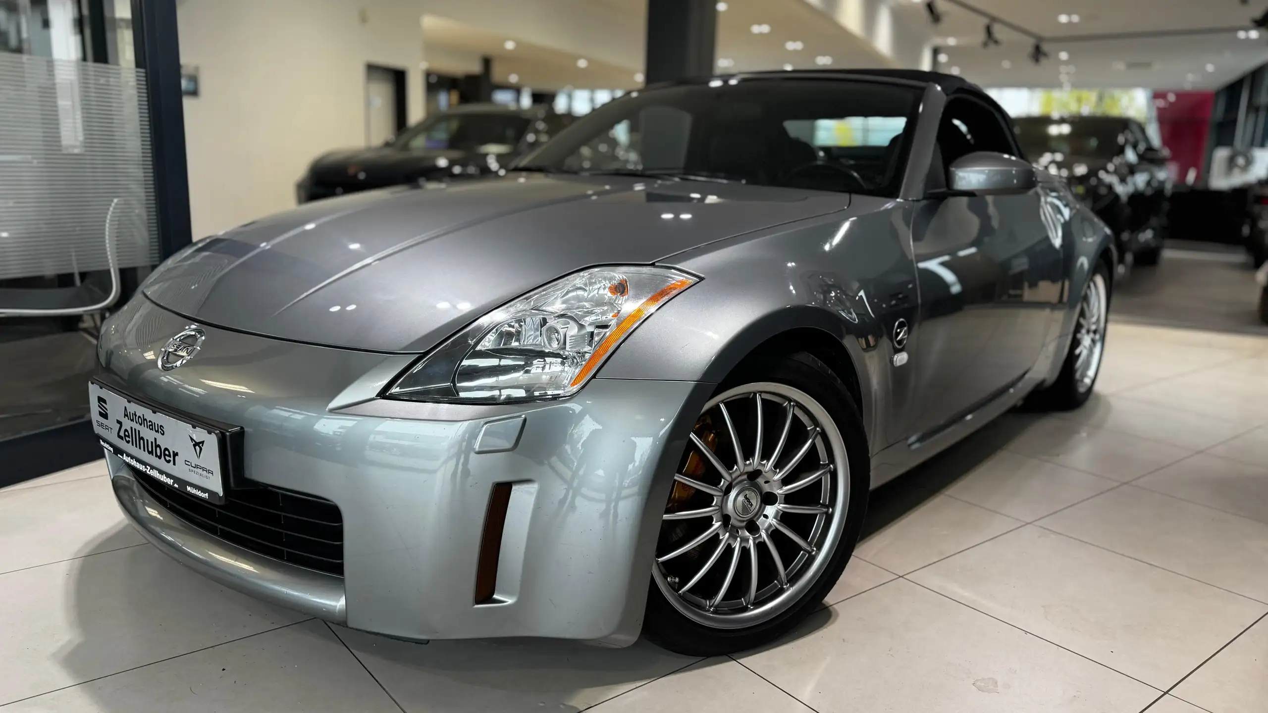 Nissan - 350Z