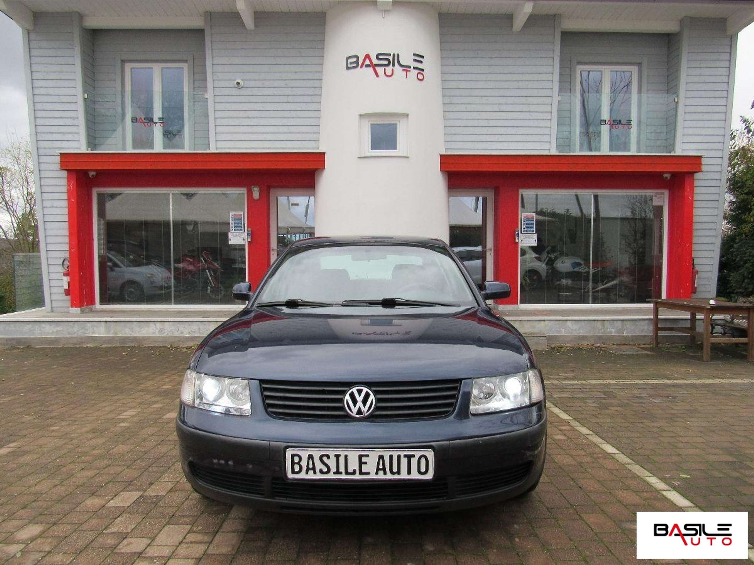 Volkswagen - Passat