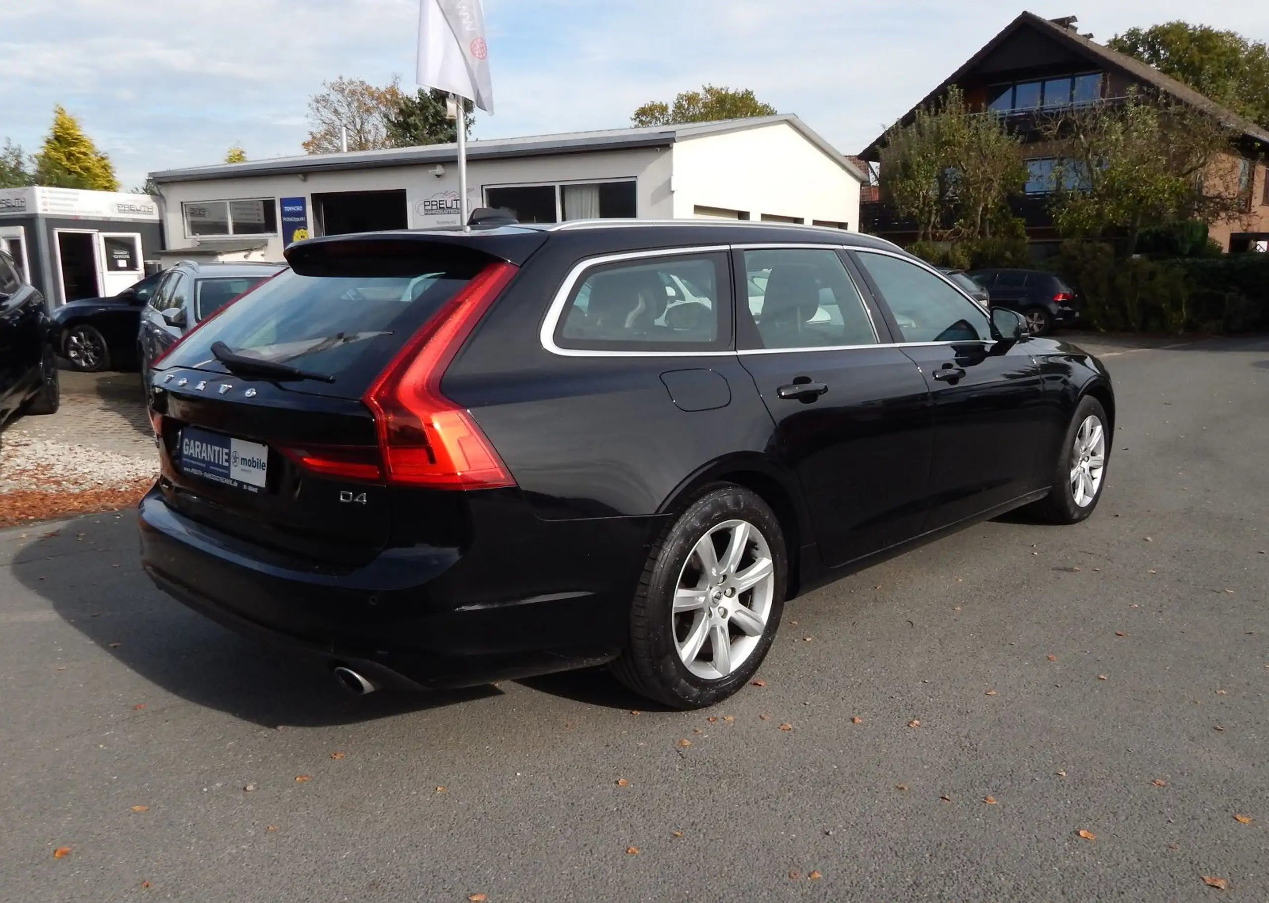 Volvo - V90