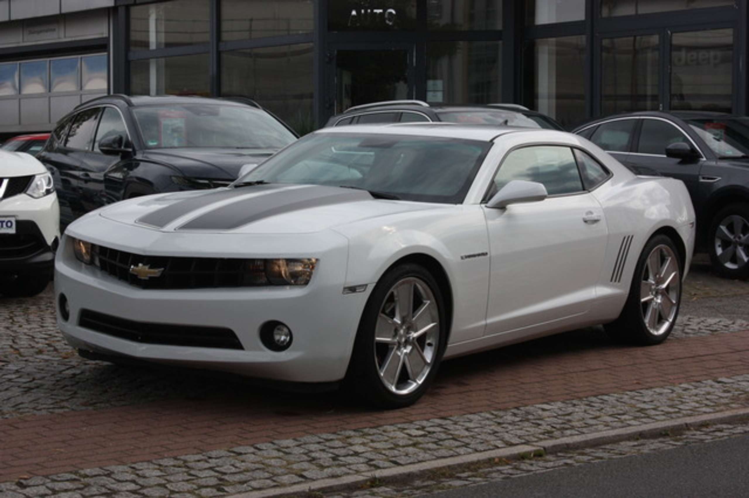 Chevrolet - Camaro