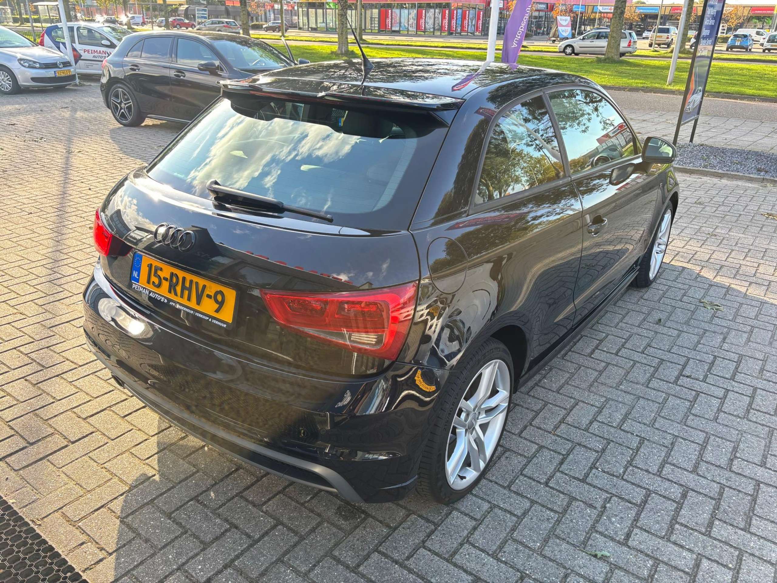 Audi - A1