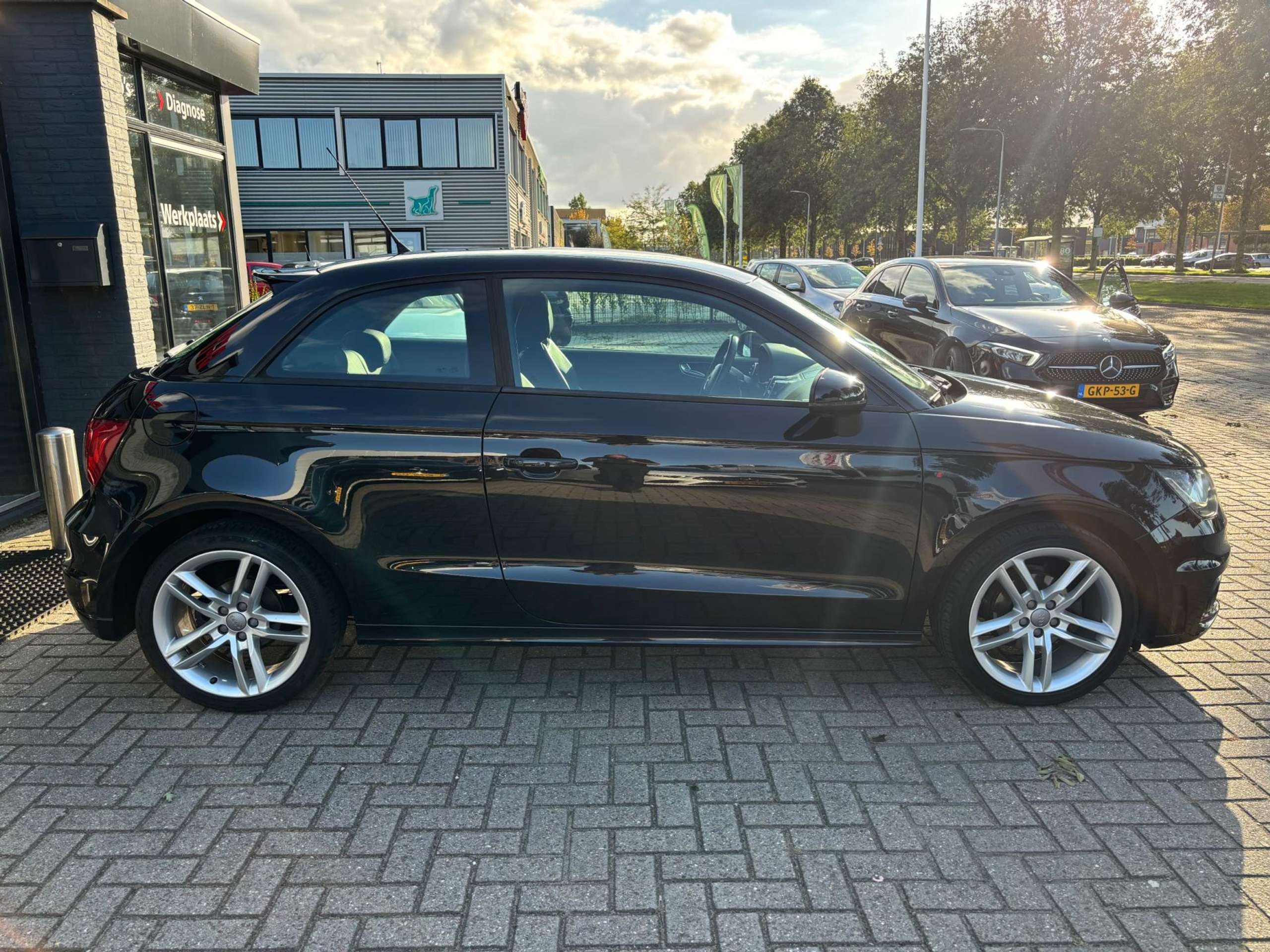 Audi - A1