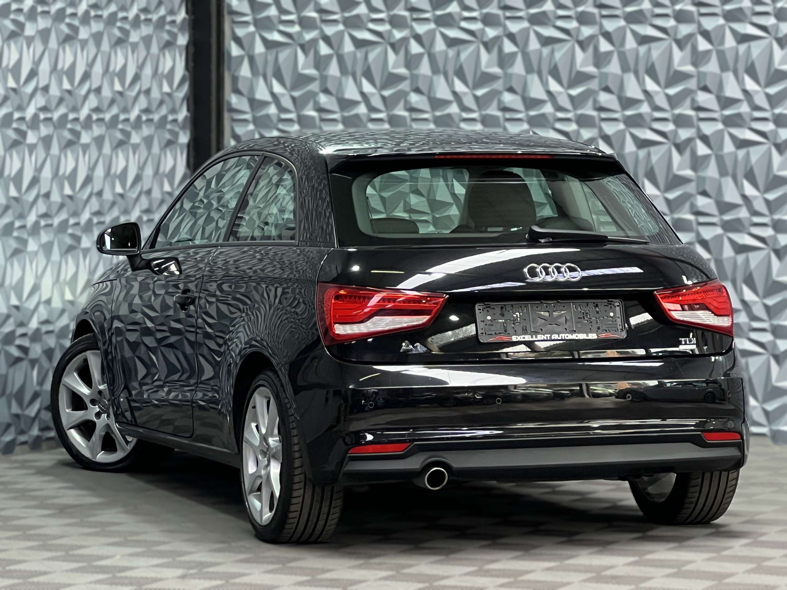 Audi - A1