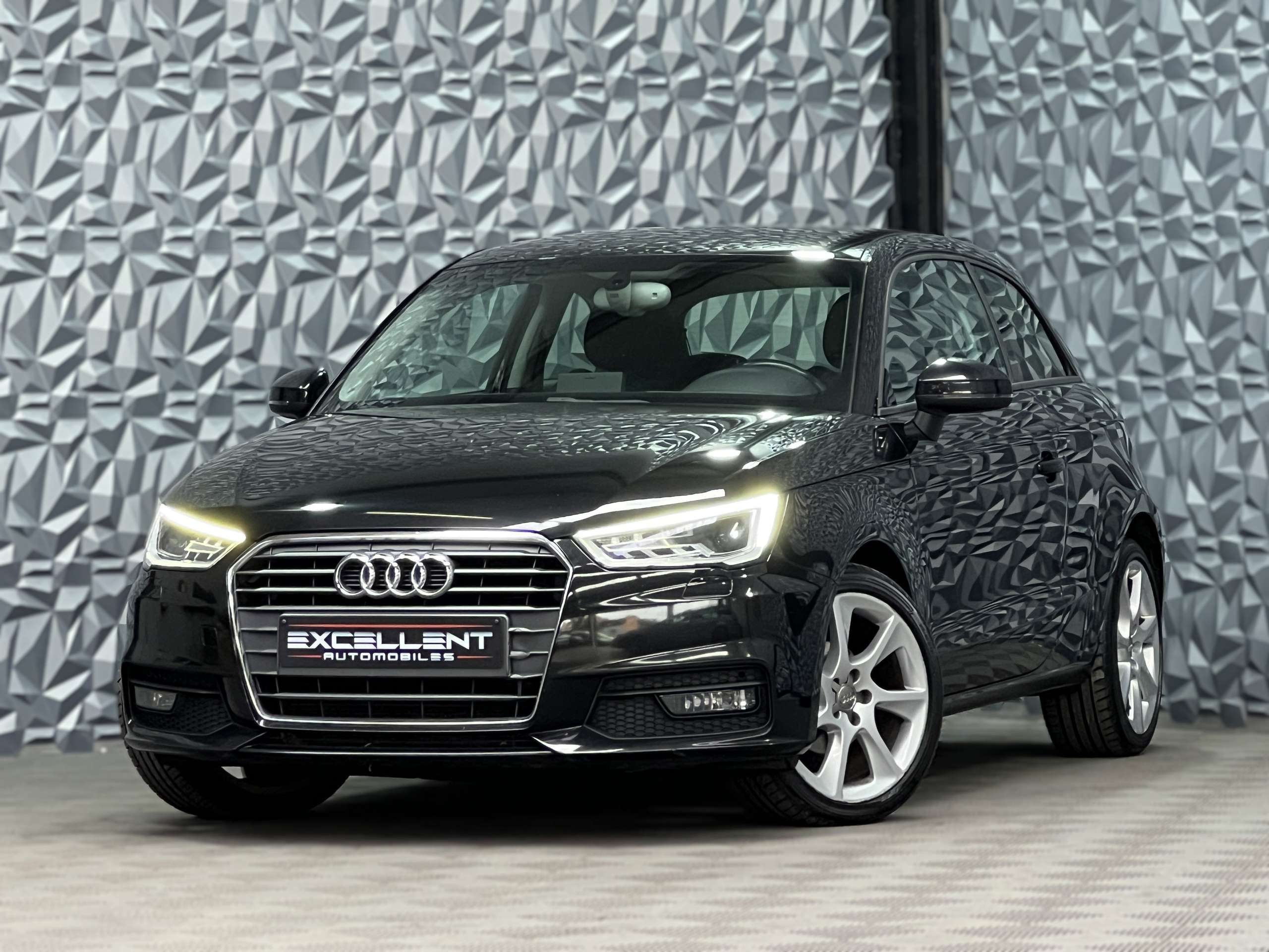 Audi - A1