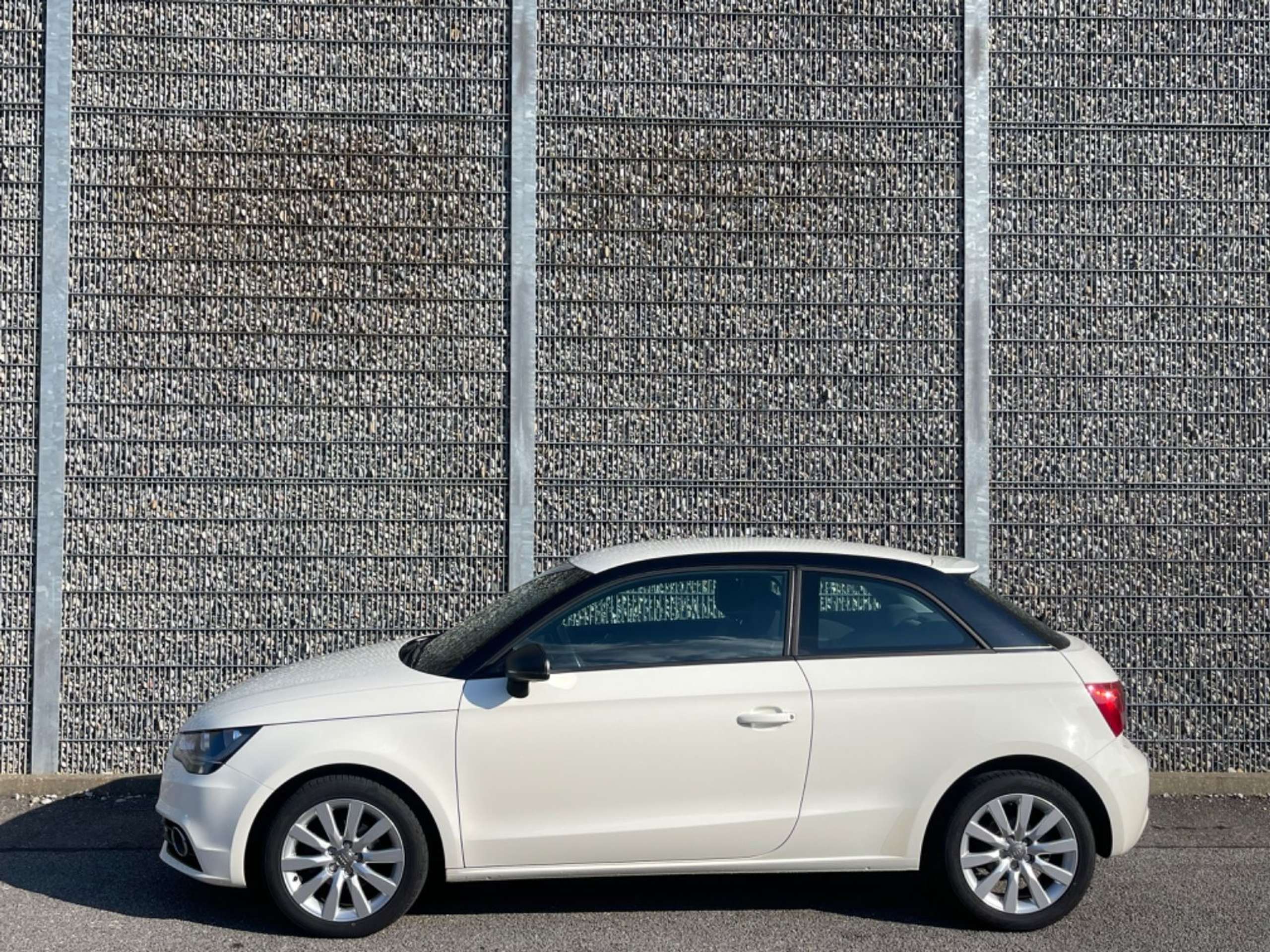 Audi - A1