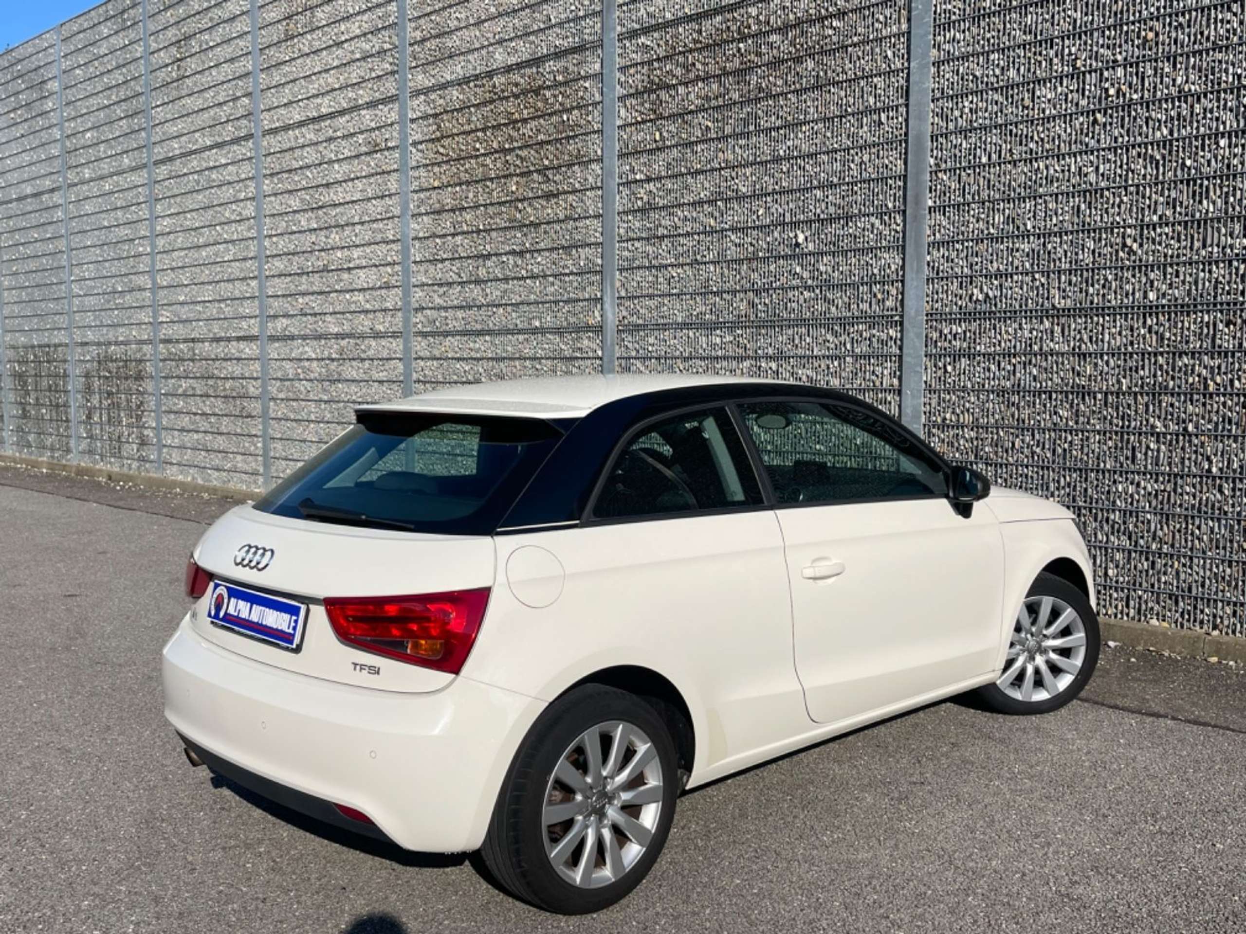 Audi - A1