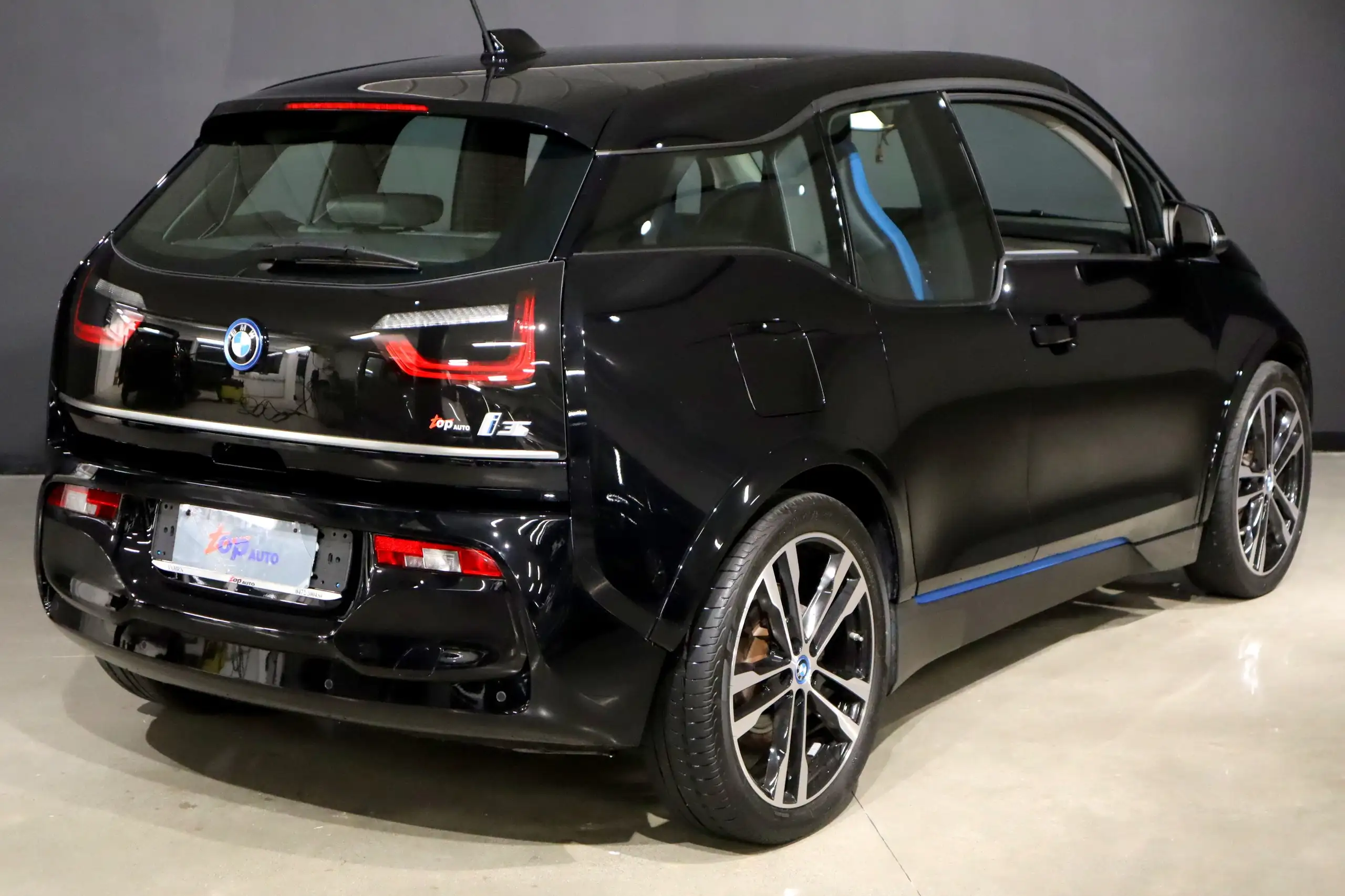 BMW - i3