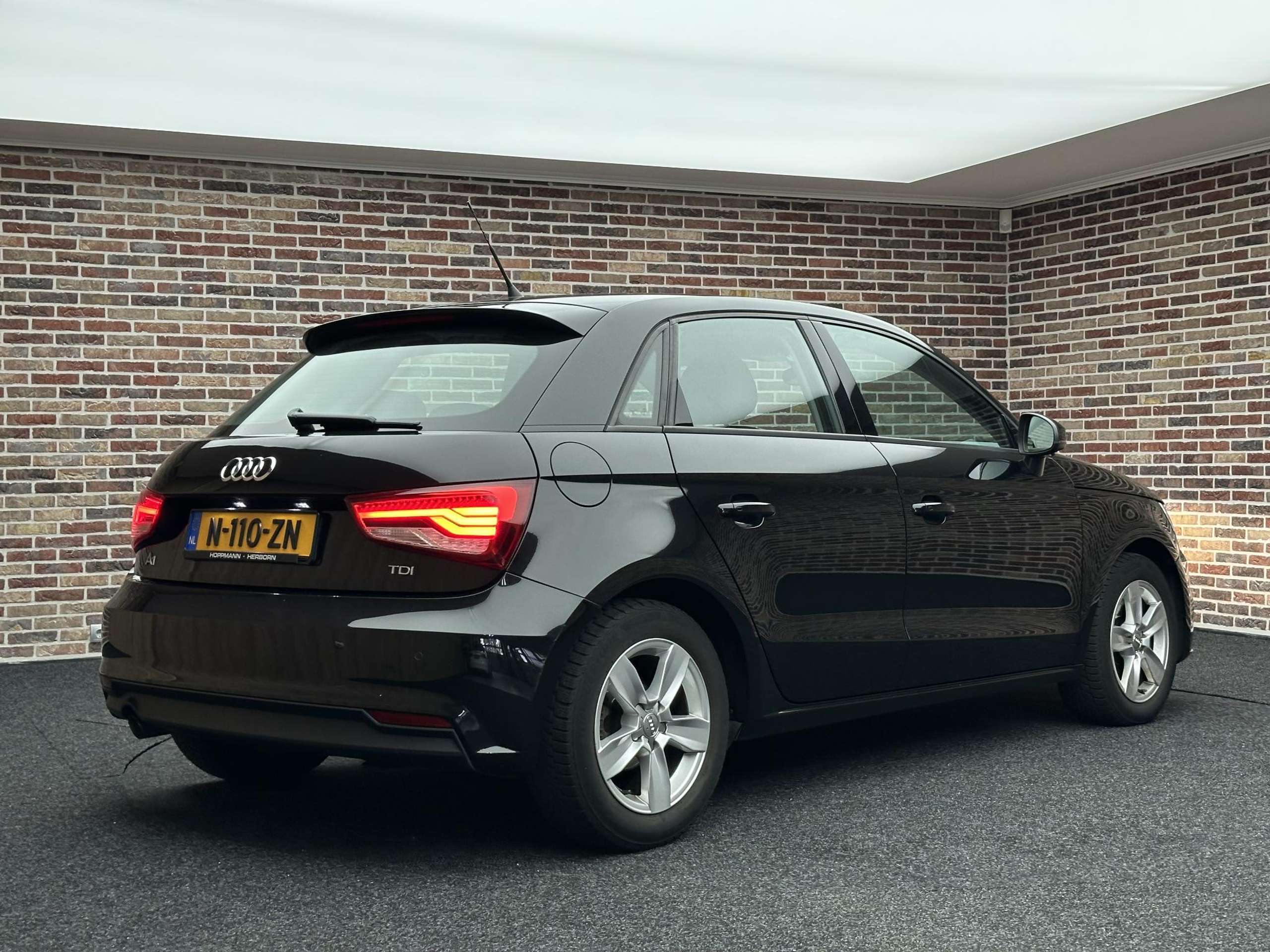 Audi - A1