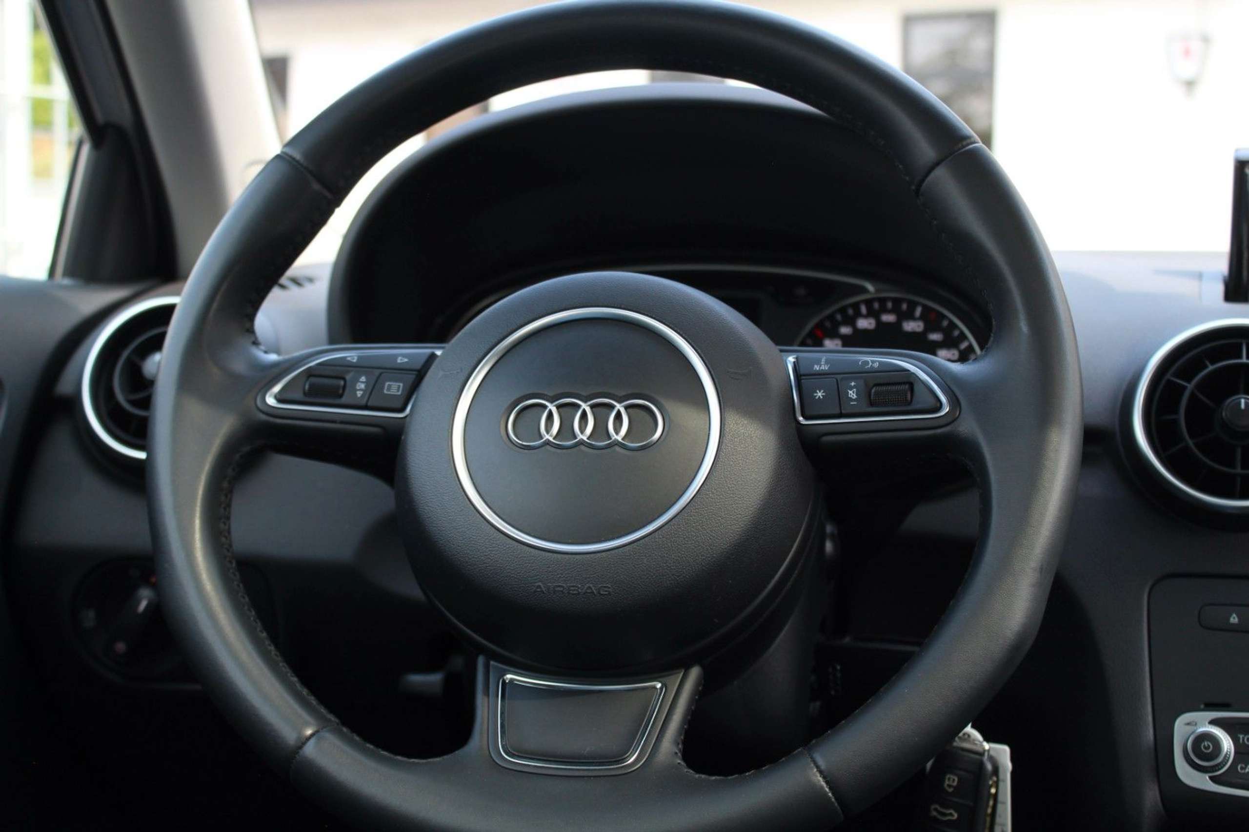 Audi - A1