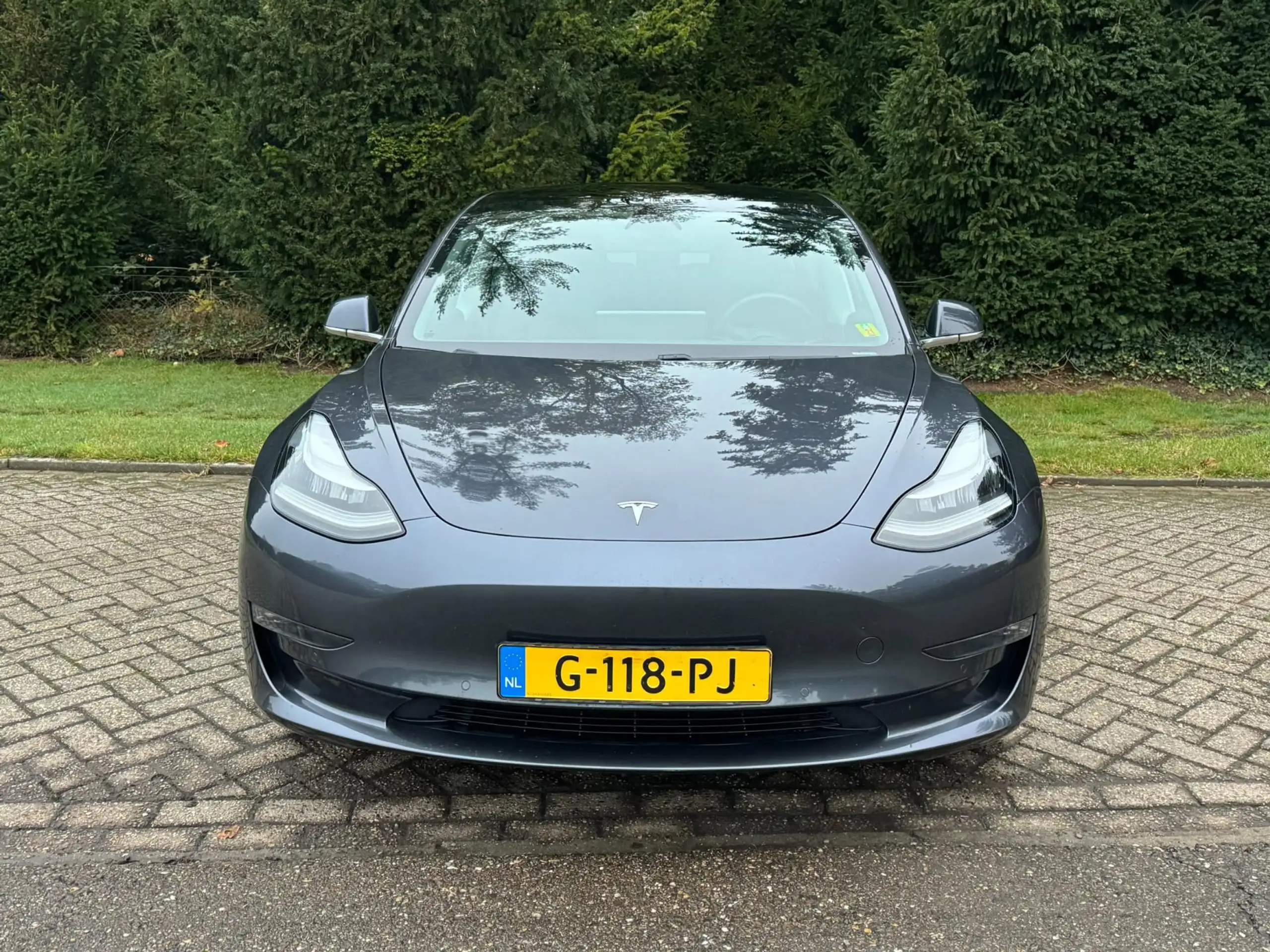 Tesla - Model 3