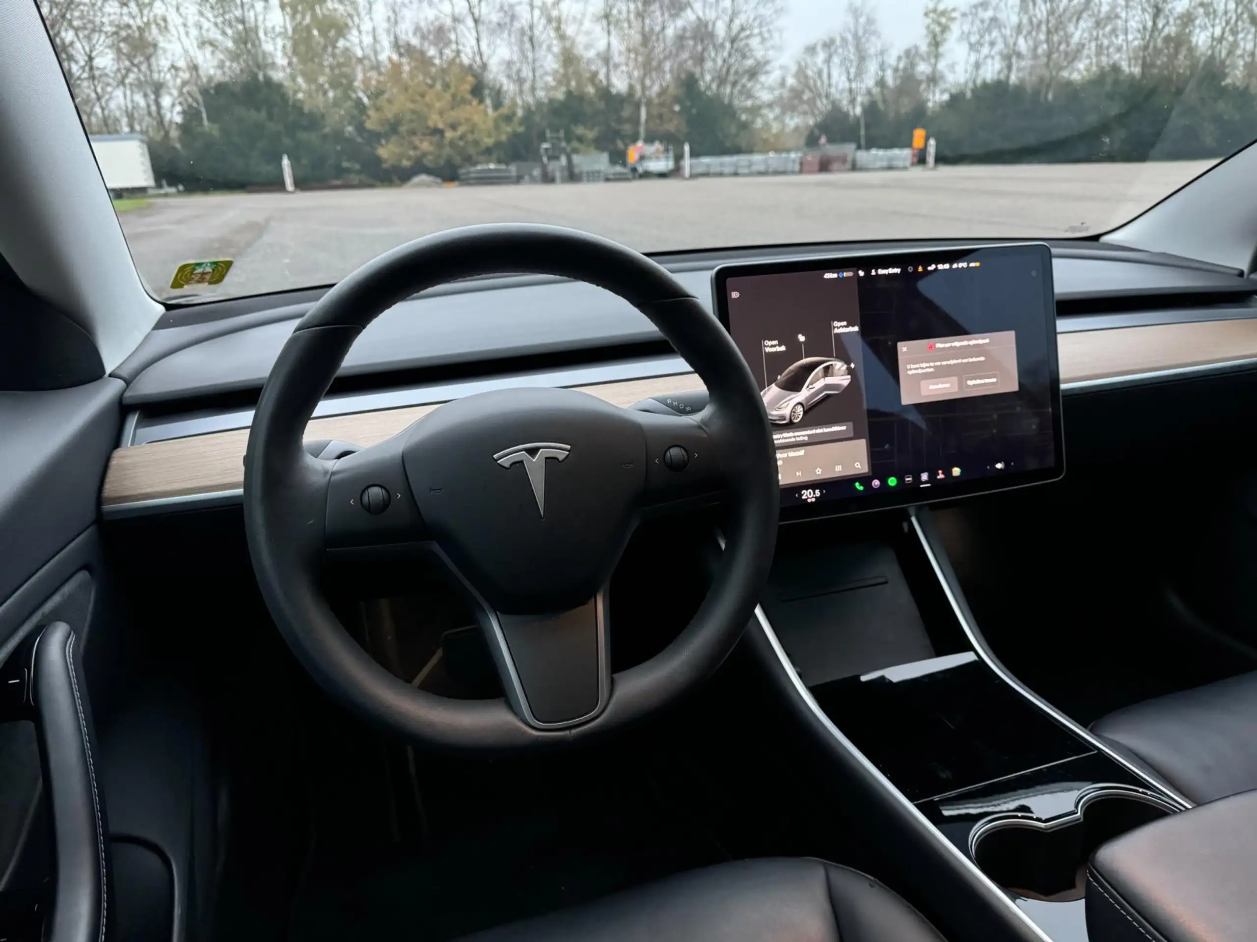 Tesla - Model 3