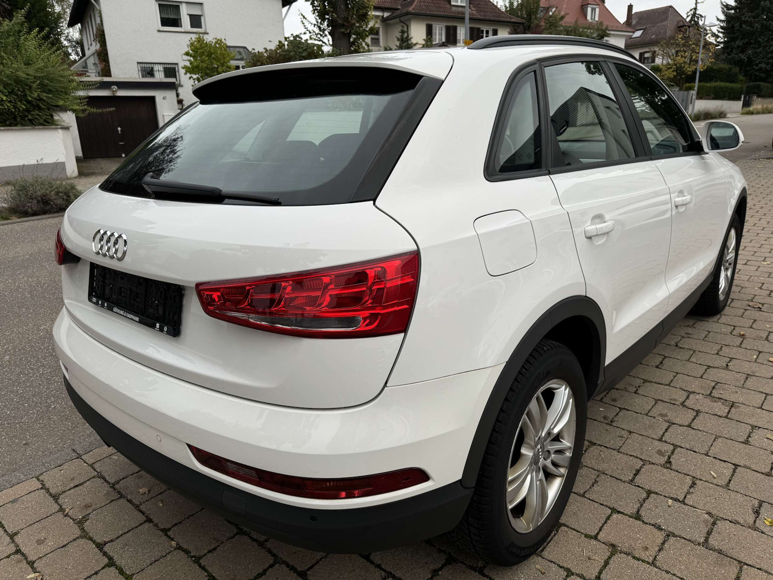 Audi - Q3