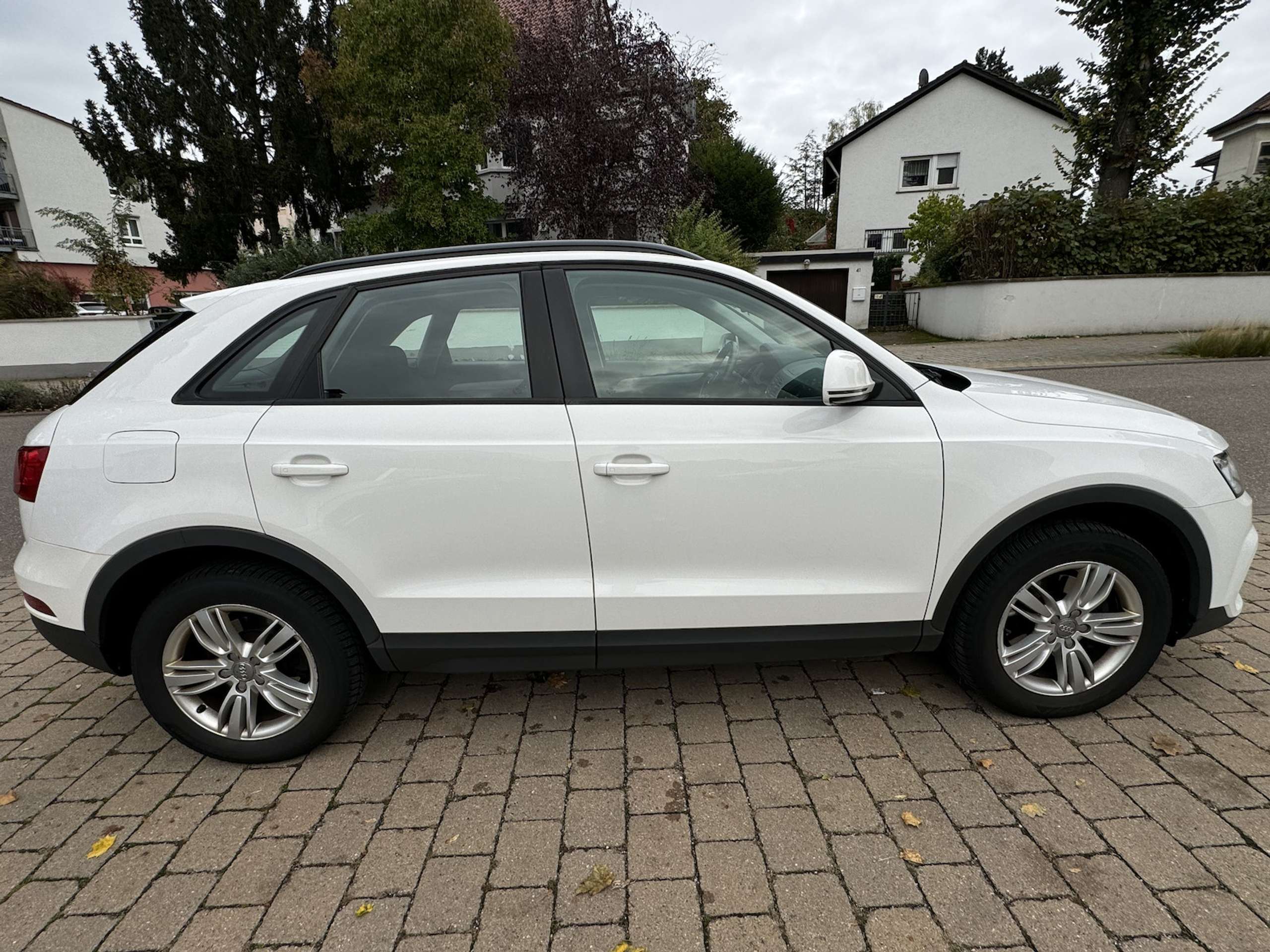 Audi - Q3