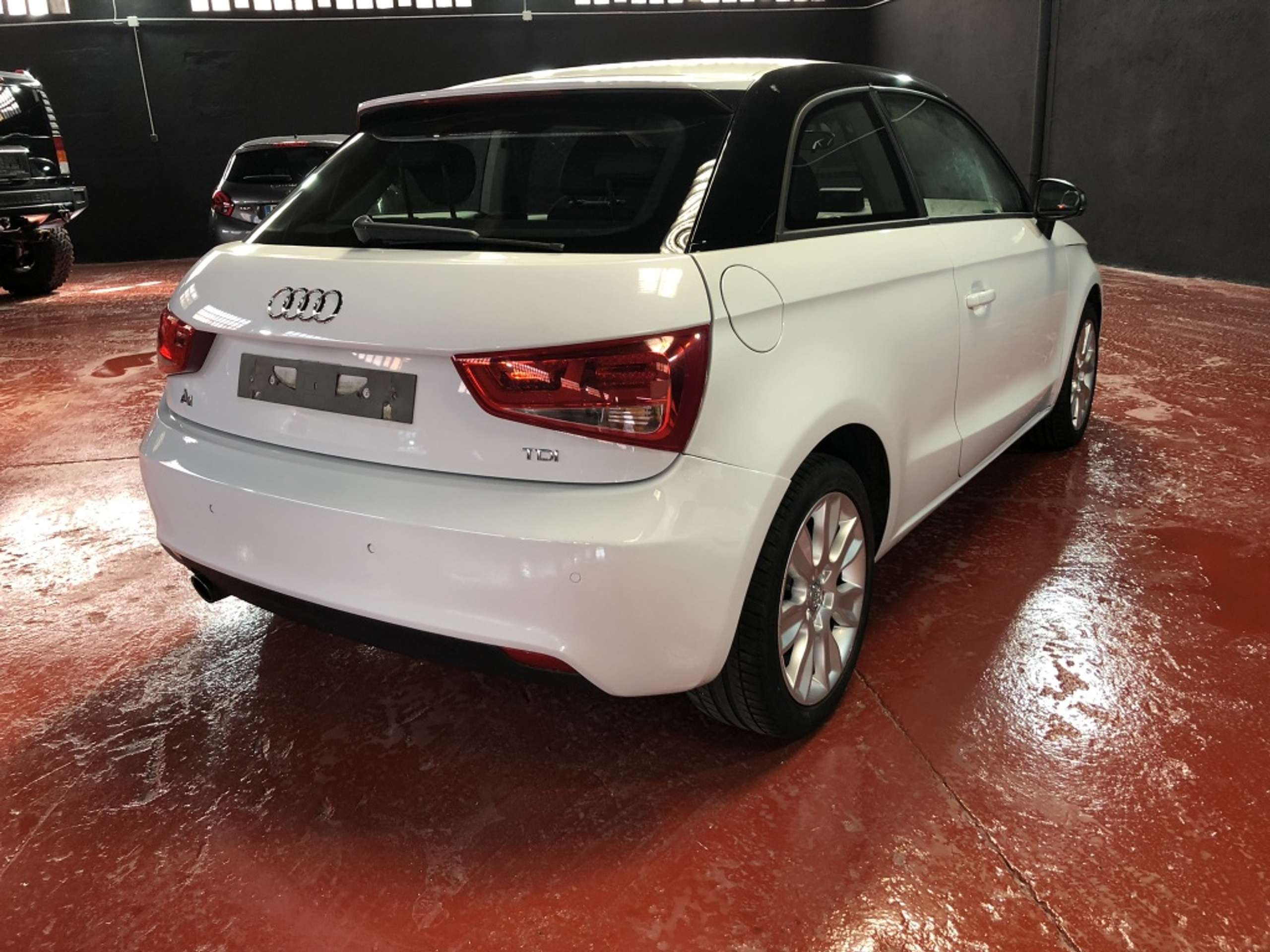 Audi - A1