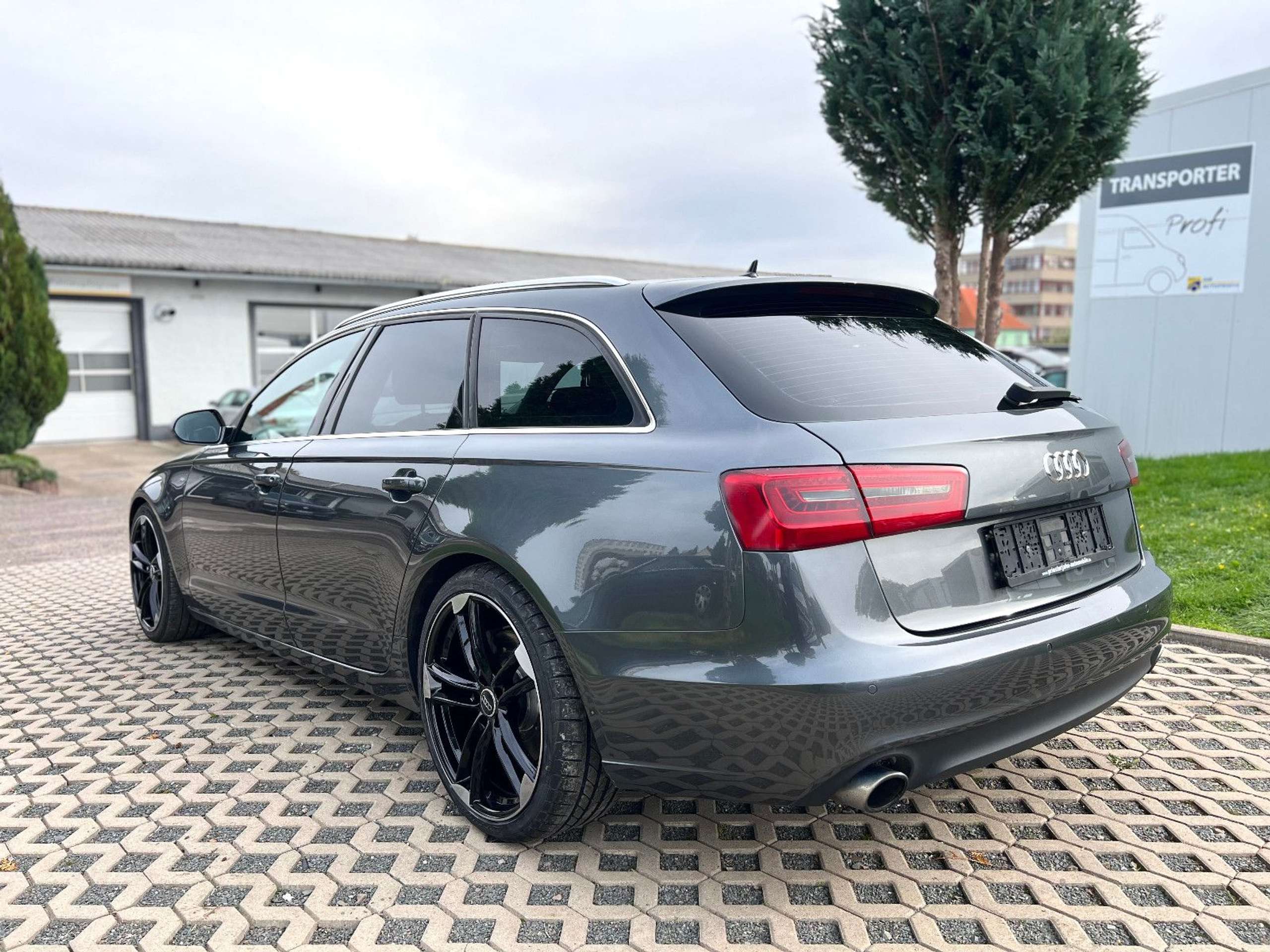 Audi - A6