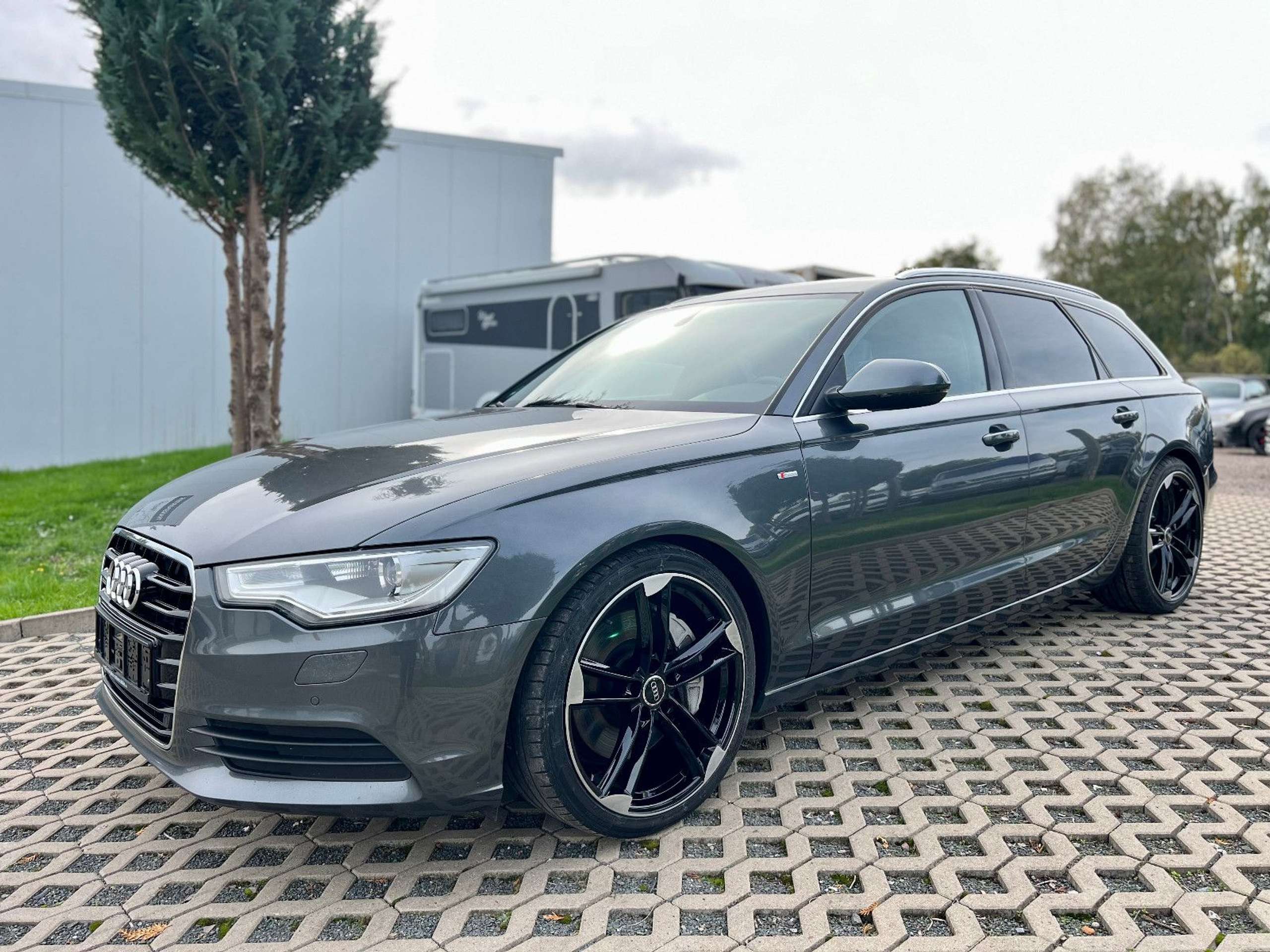 Audi - A6